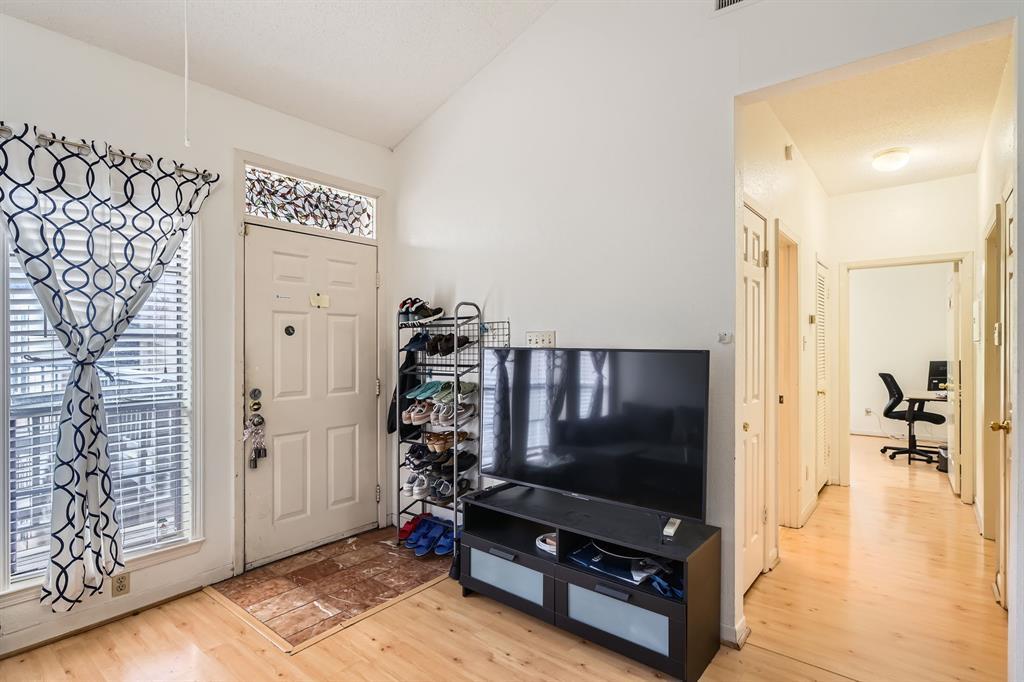 711 W 21st St # 302, Austin, TX 78705