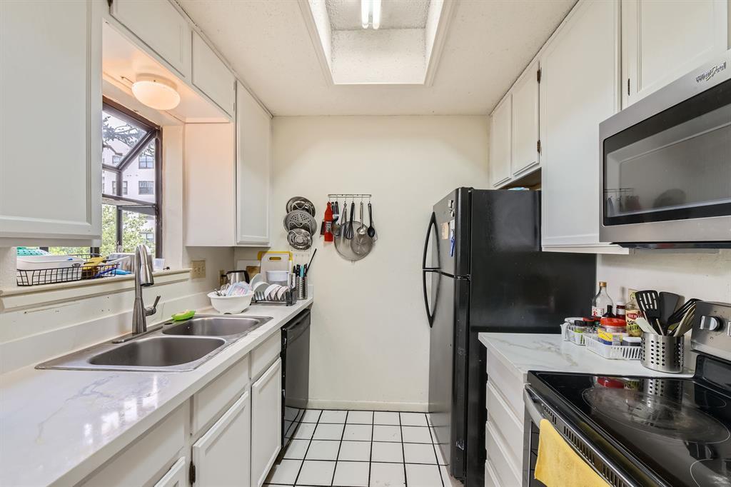 711 W 21st St # 302, Austin, TX 78705