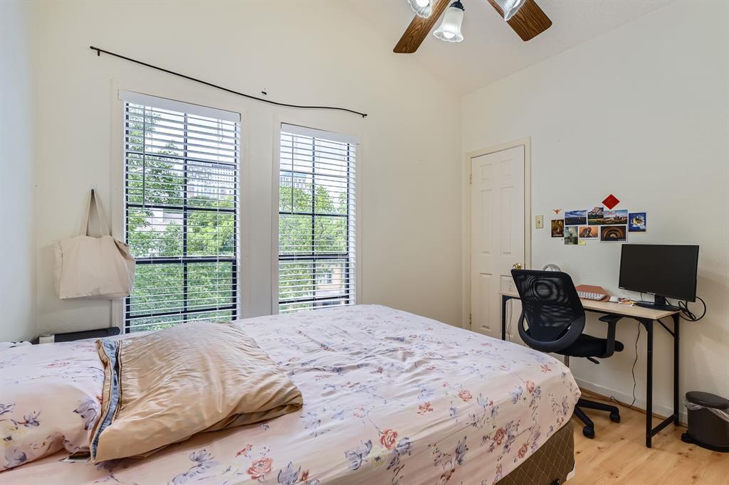 711 W 21st St # 302, Austin, TX 78705