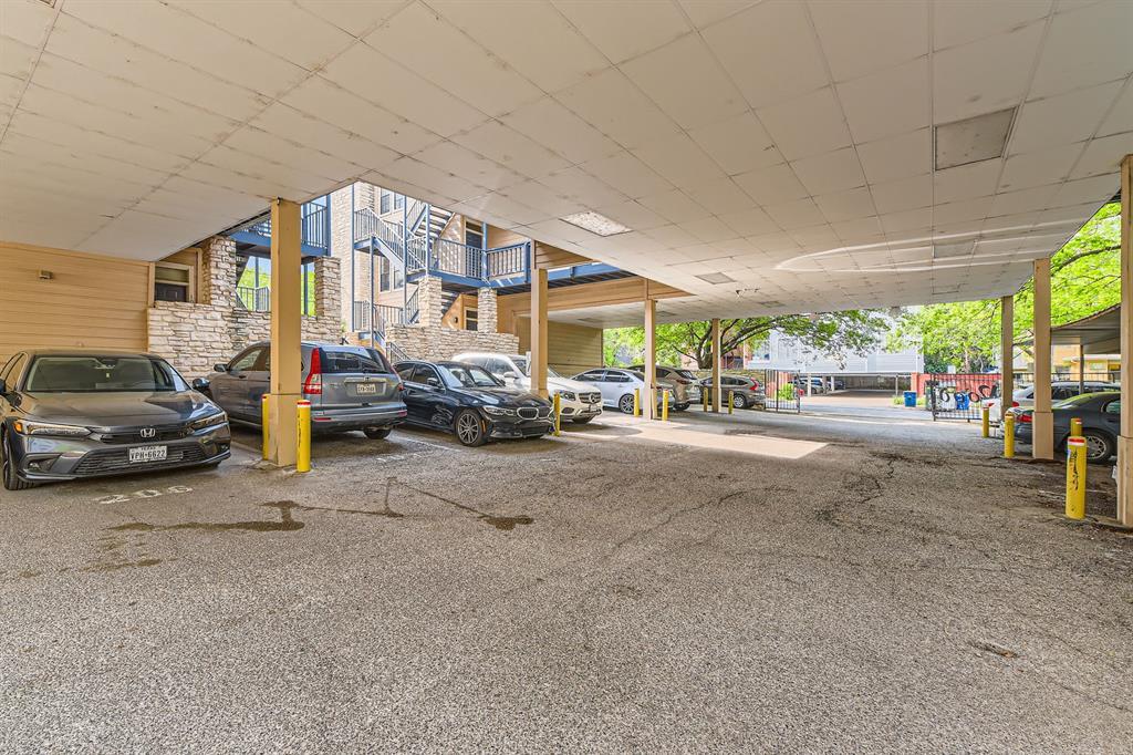 711 W 21st St # 302, Austin, TX 78705