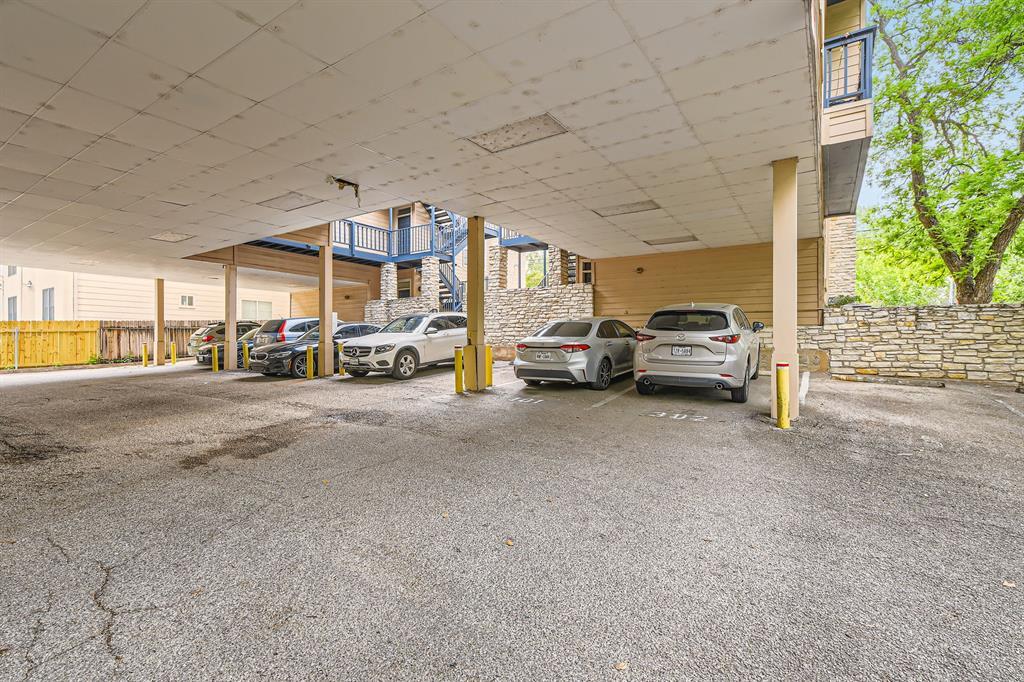 711 W 21st St # 302, Austin, TX 78705