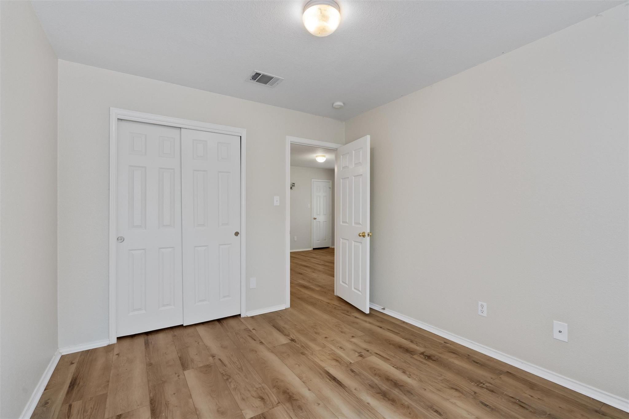 1454 David Curry Dr, Round Rock, TX 78664