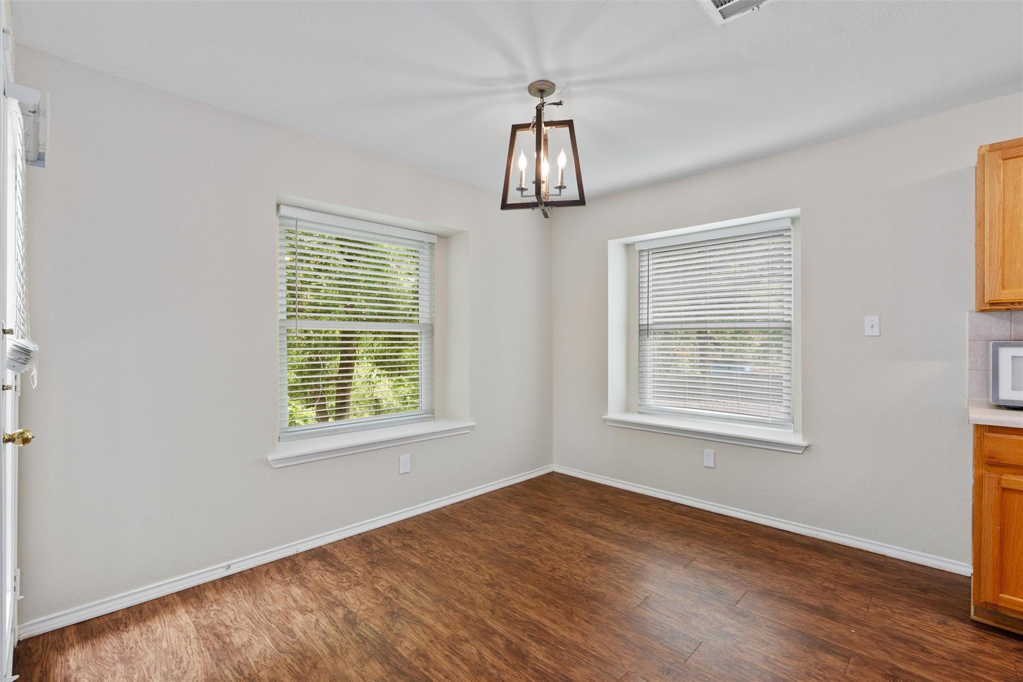 1454 David Curry Dr, Round Rock, TX 78664