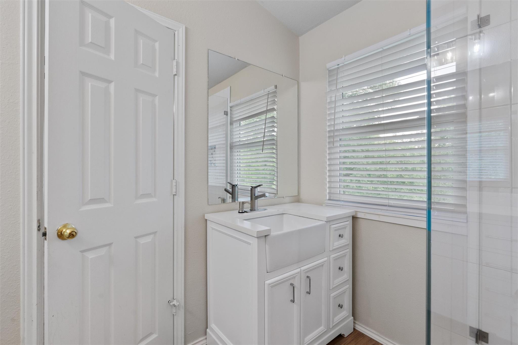 1454 David Curry Dr, Round Rock, TX 78664