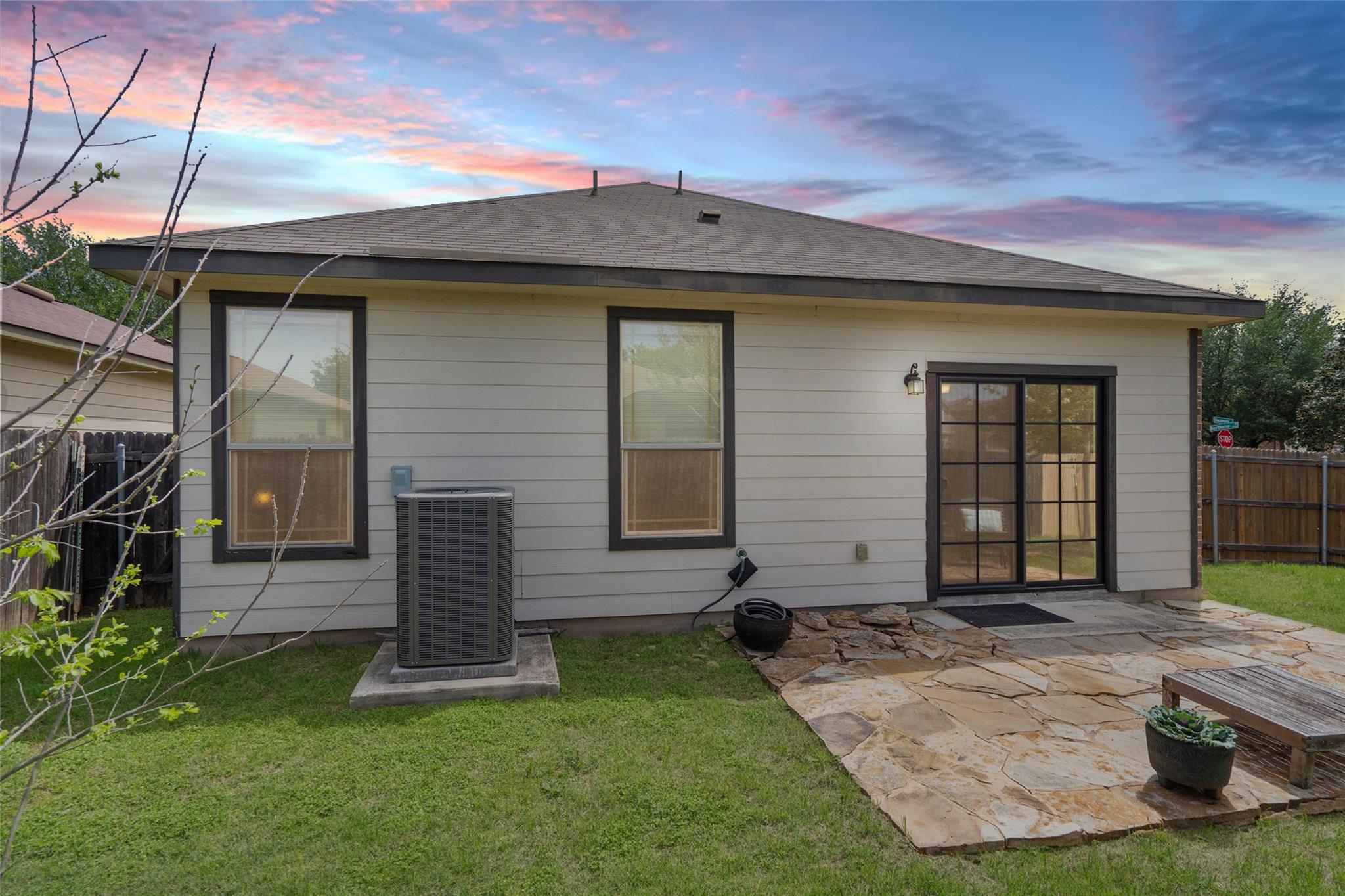 8824 Stambourne St, Austin, TX 78747