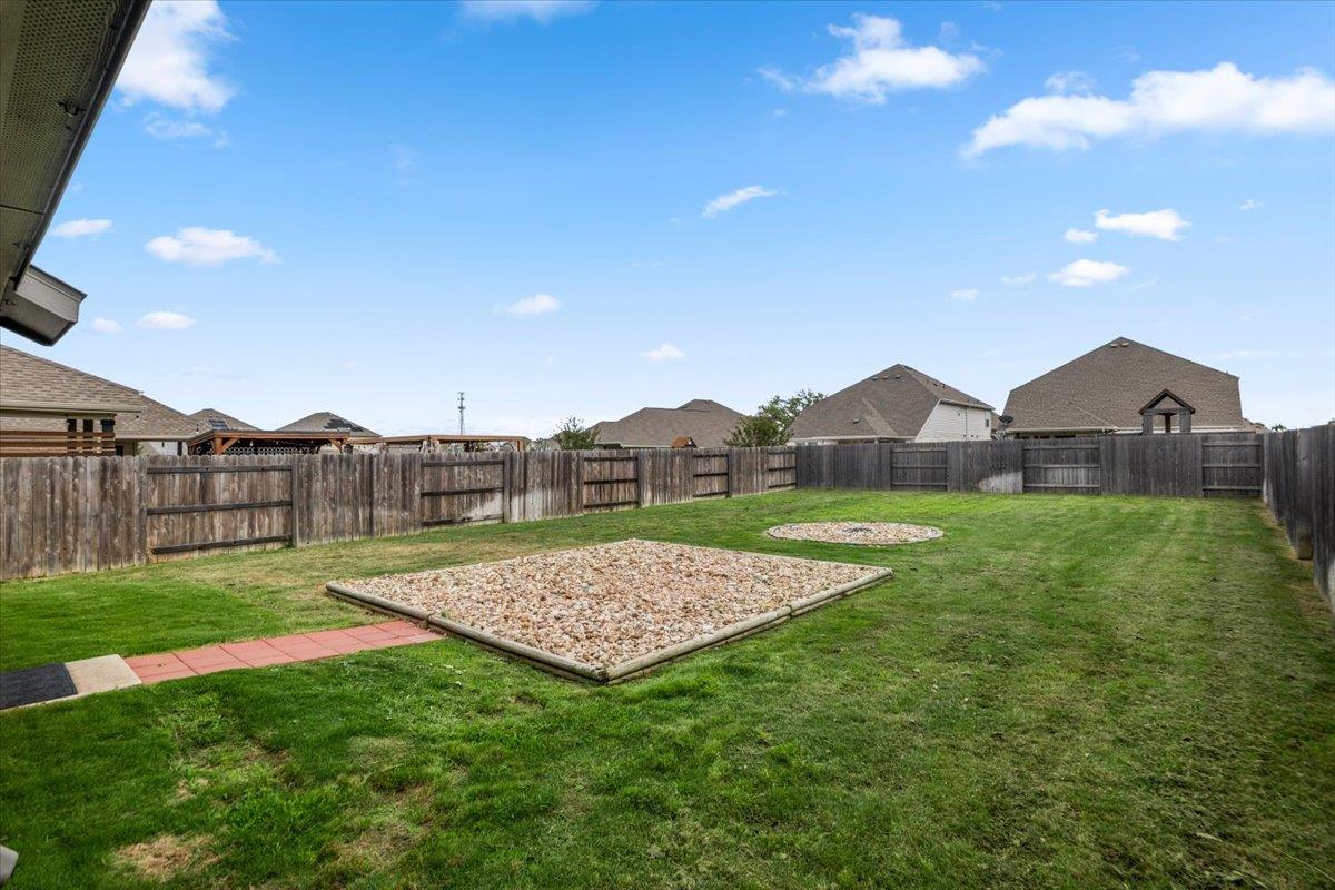 321 Buffalo View Ln, Georgetown, TX 78628