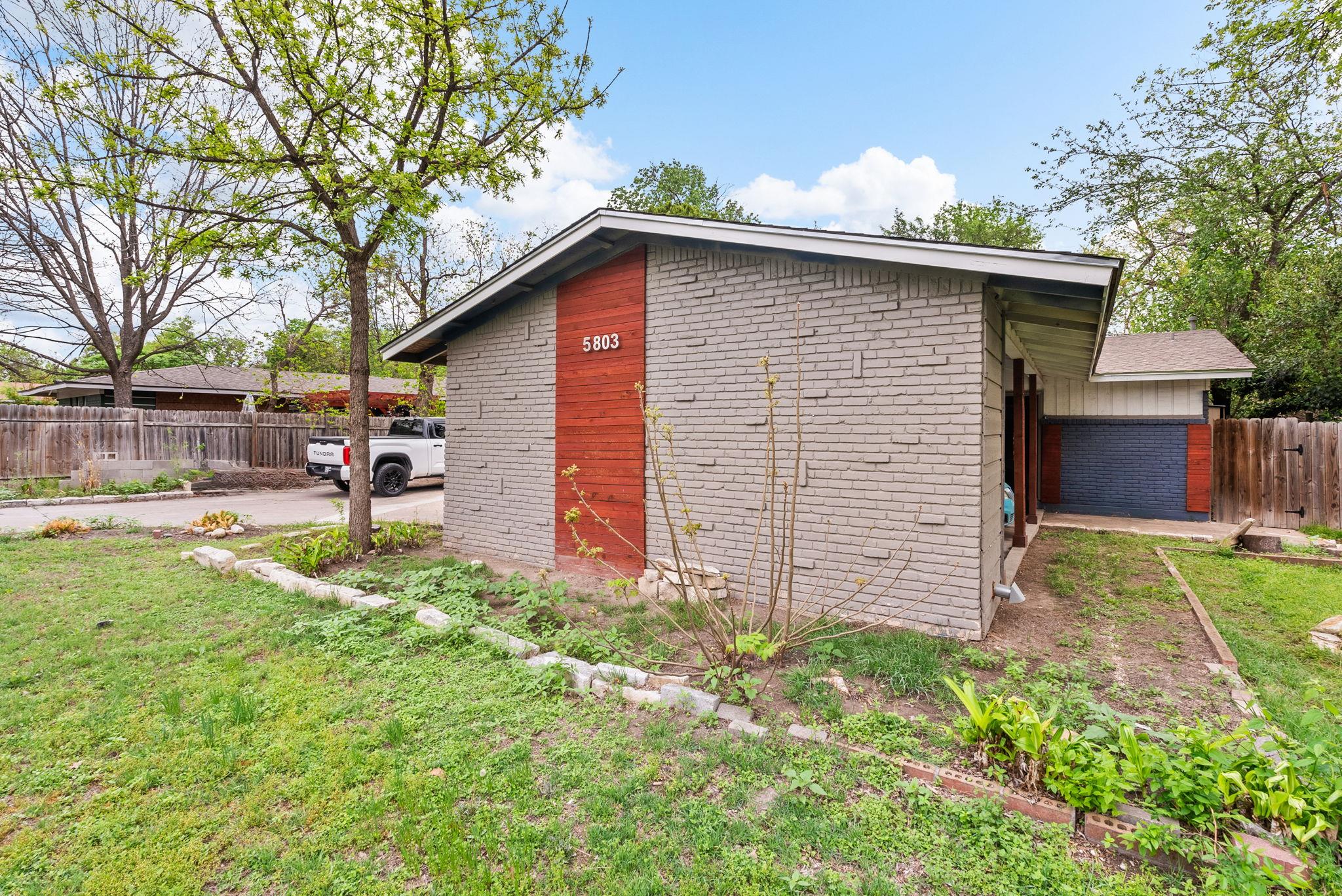 5803 Wellington Dr # B, Austin, TX 78723