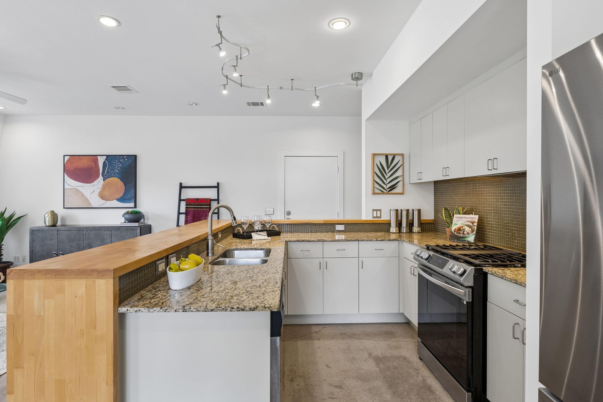 5305 Guadalupe St # A, Austin, TX 78751