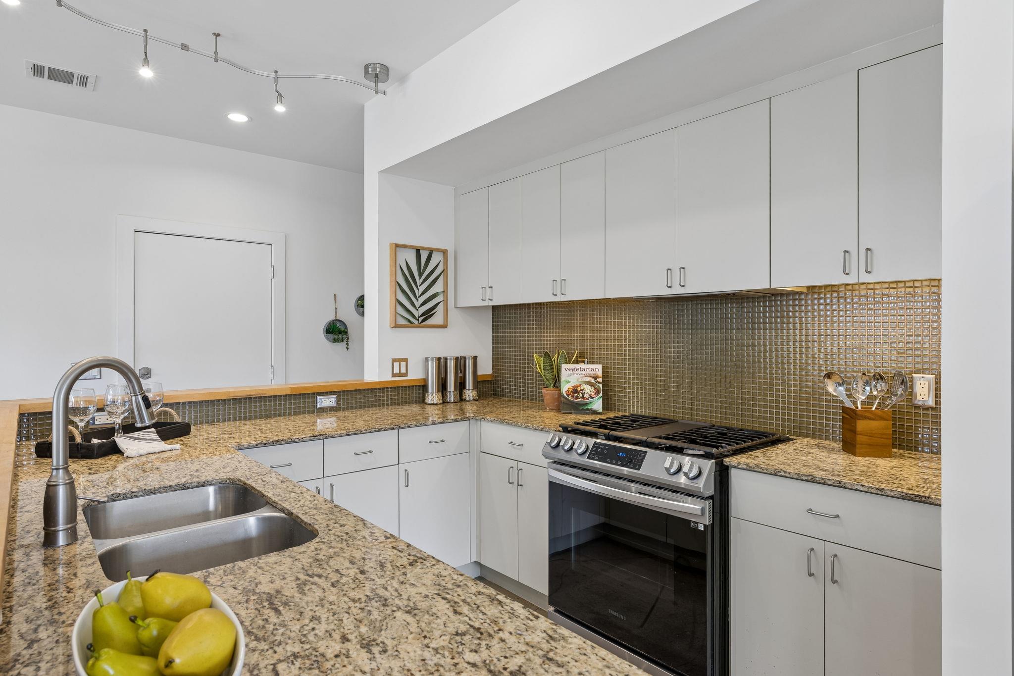 5305 Guadalupe St # A, Austin, TX 78751