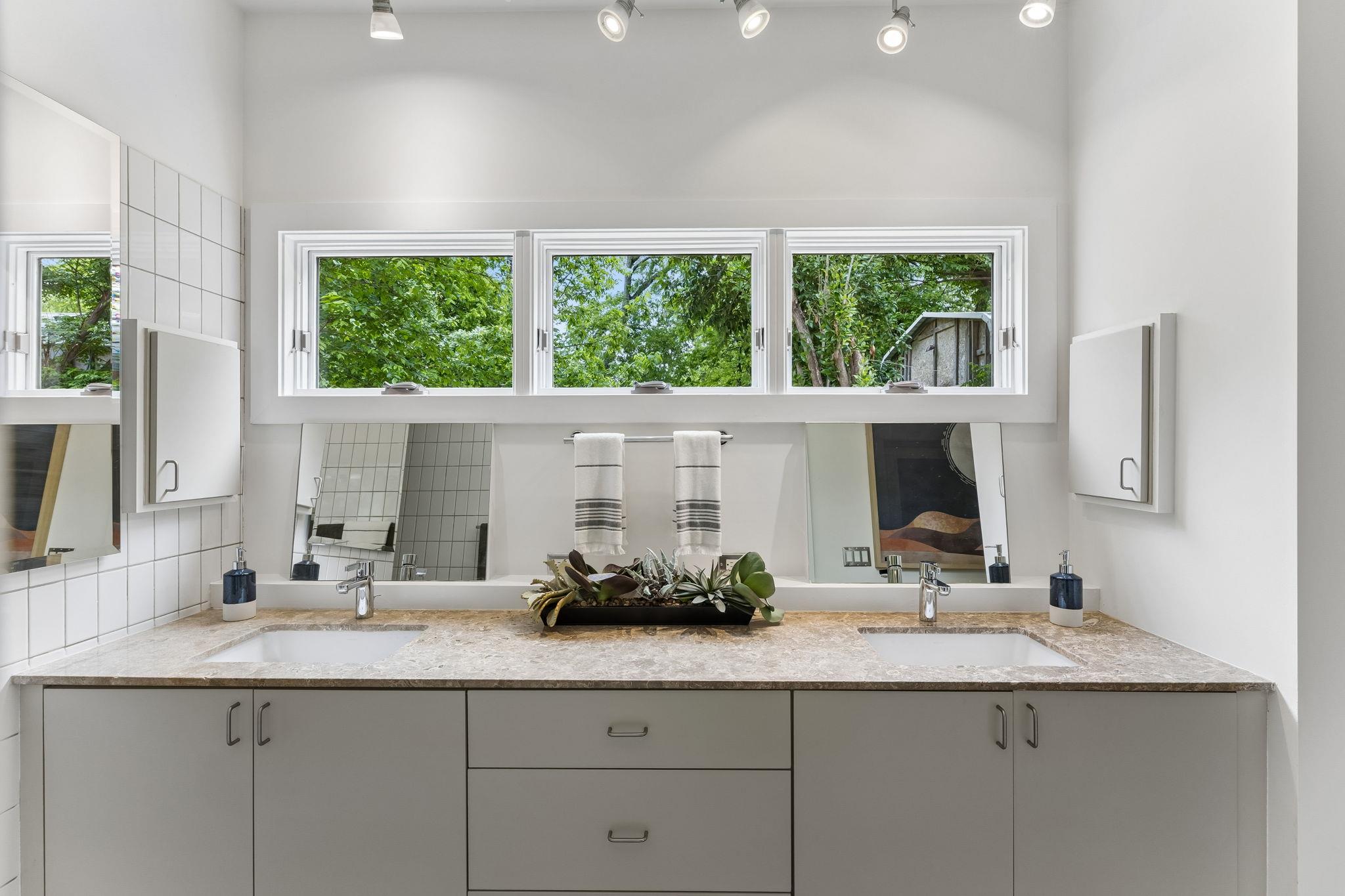 5305 Guadalupe St # A, Austin, TX 78751