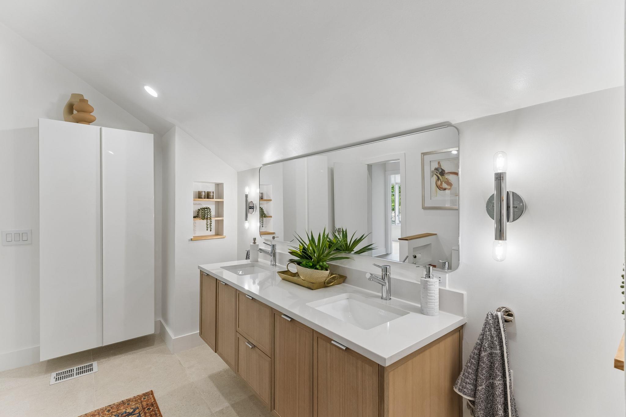 5305 Guadalupe St # A, Austin, TX 78751