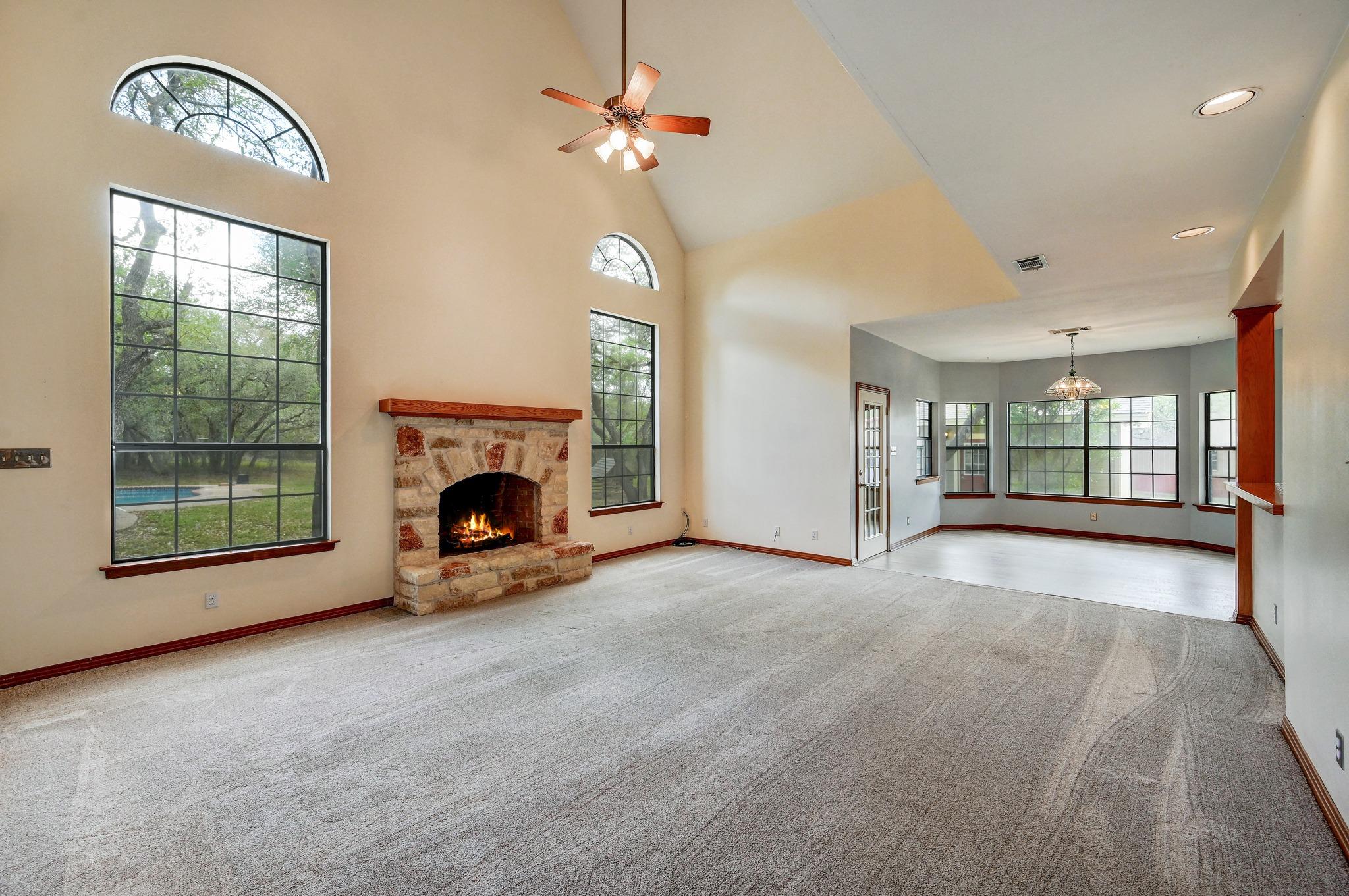 325 Crystal Meadows Dr, Kyle, TX 78640