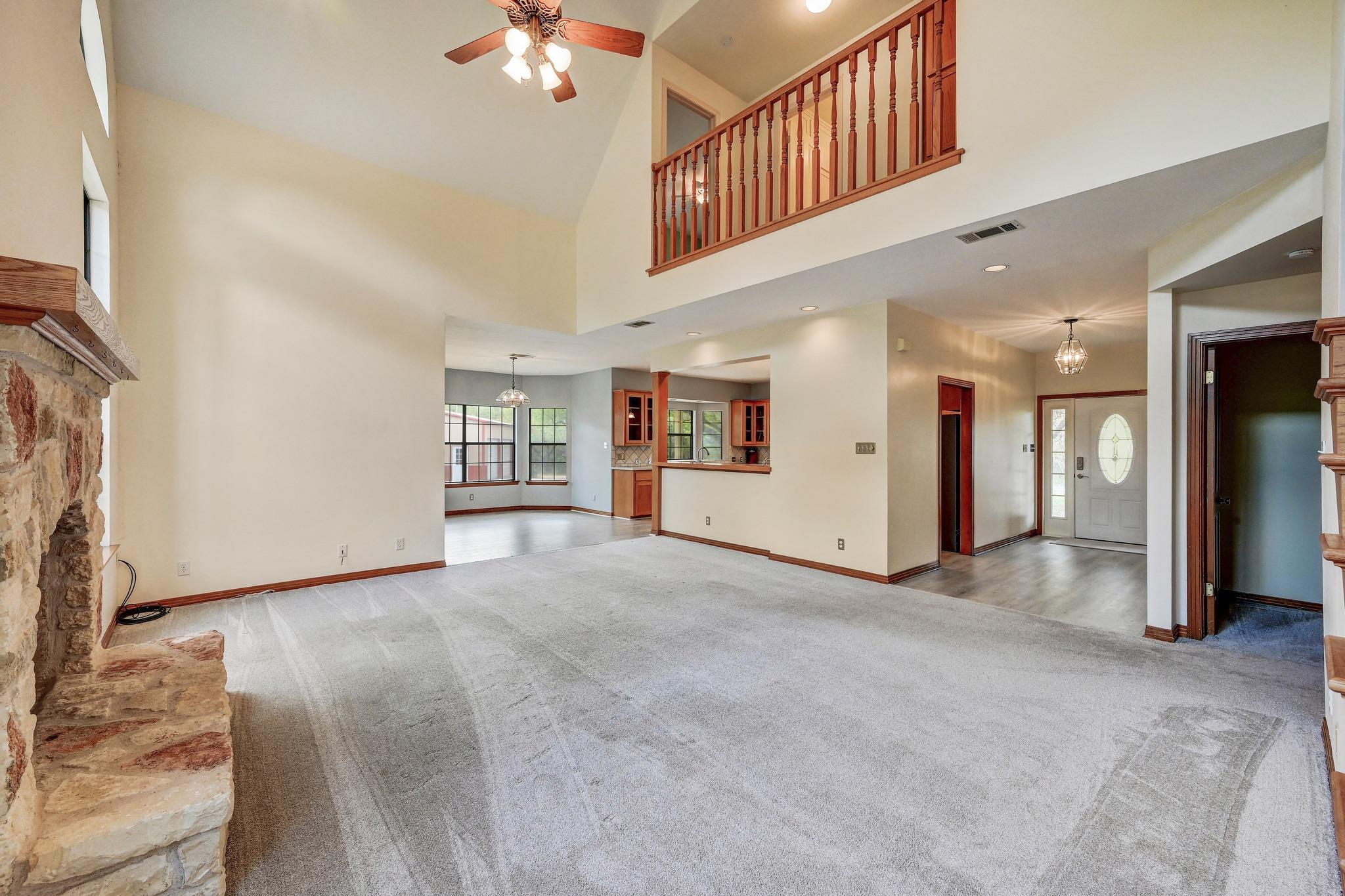 325 Crystal Meadows Dr, Kyle, TX 78640