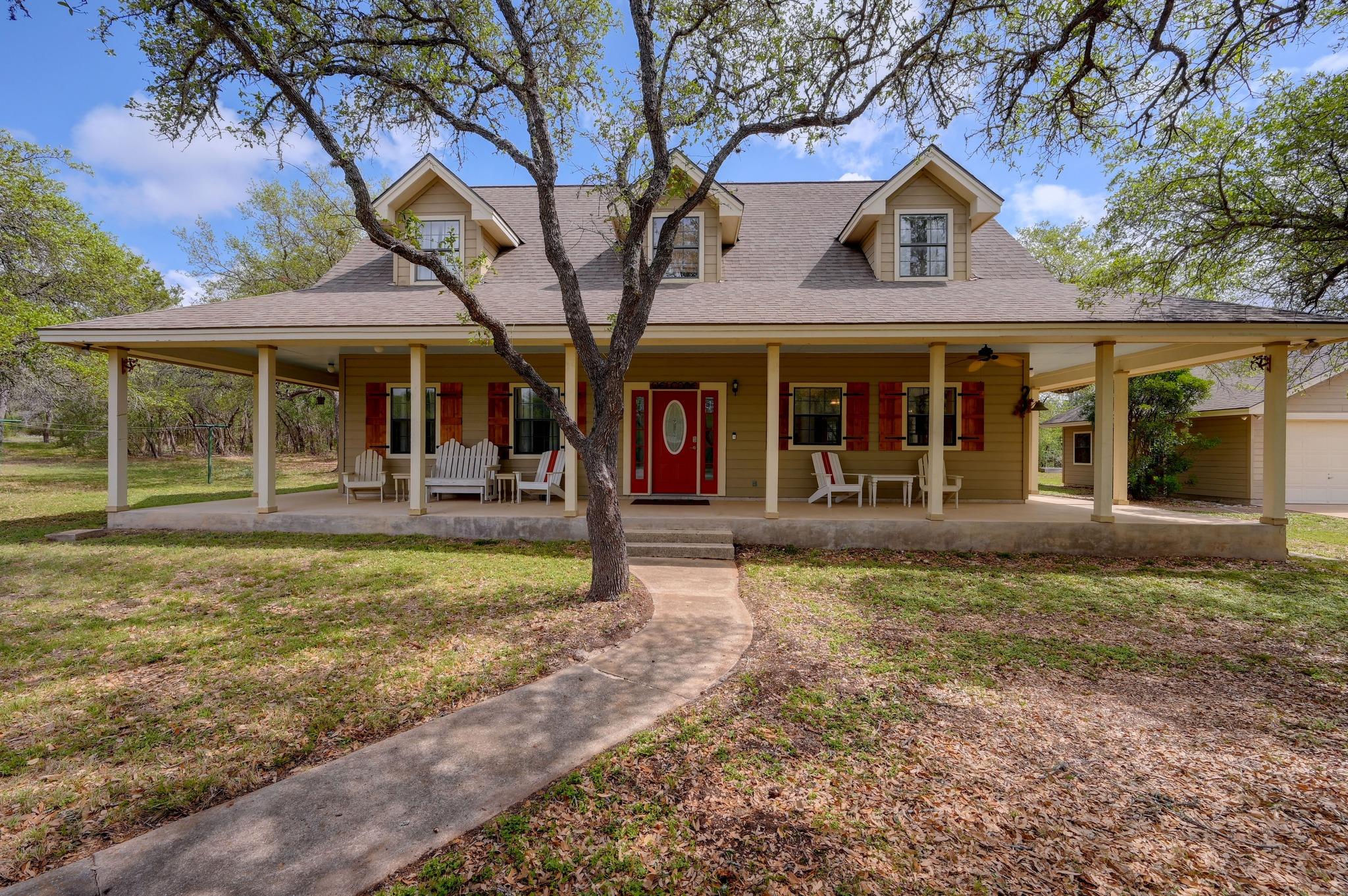 325 Crystal Meadows Dr, Kyle, TX 78640