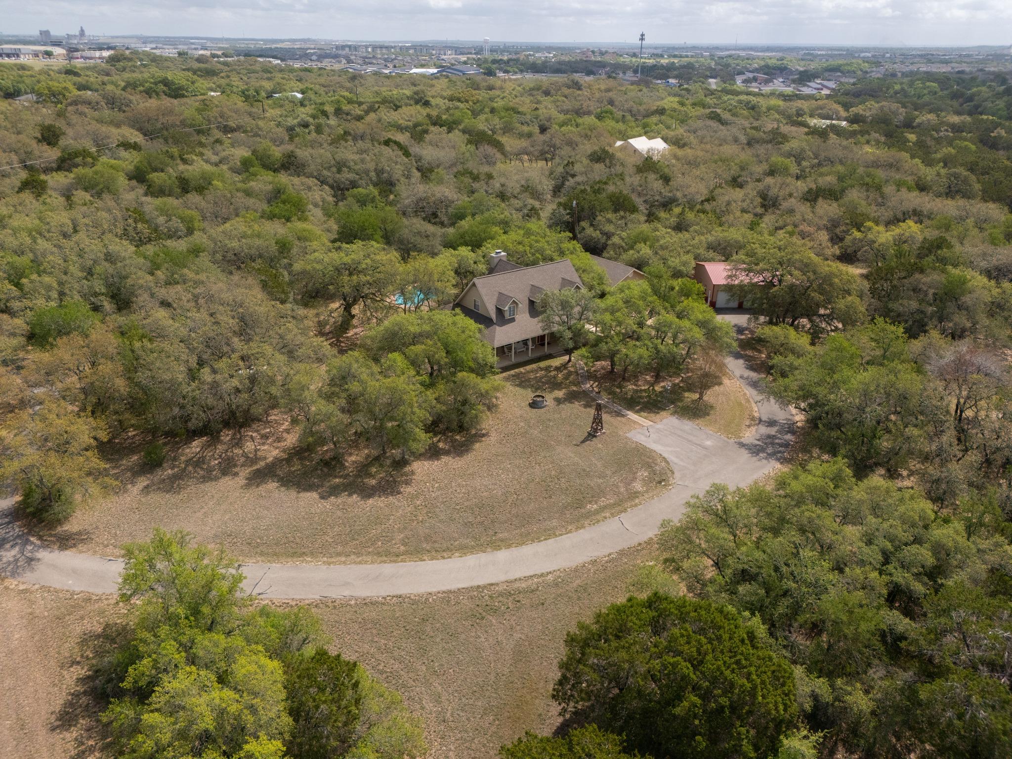 325 Crystal Meadows Dr, Kyle, TX 78640