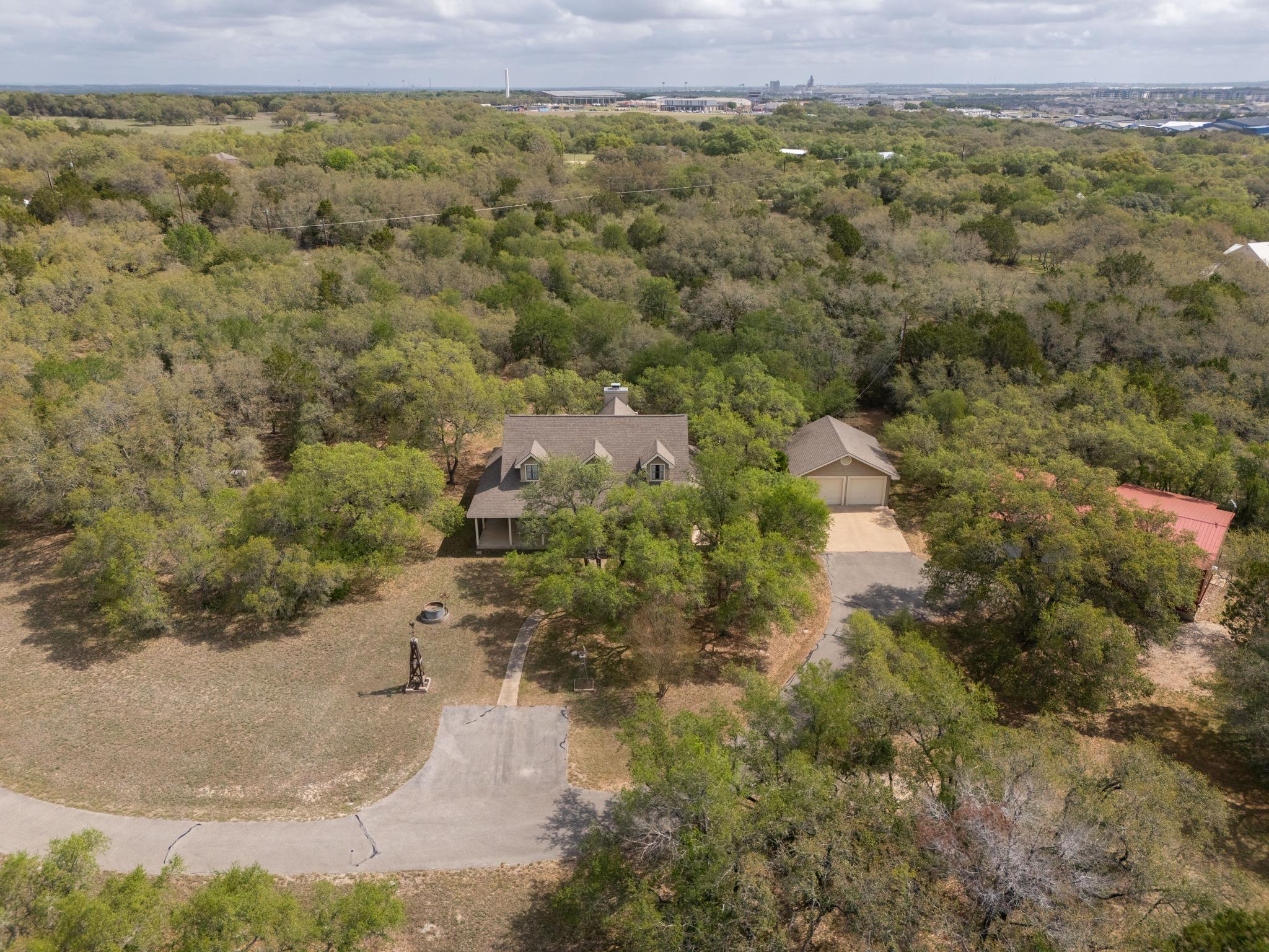 325 Crystal Meadows Dr, Kyle, TX 78640