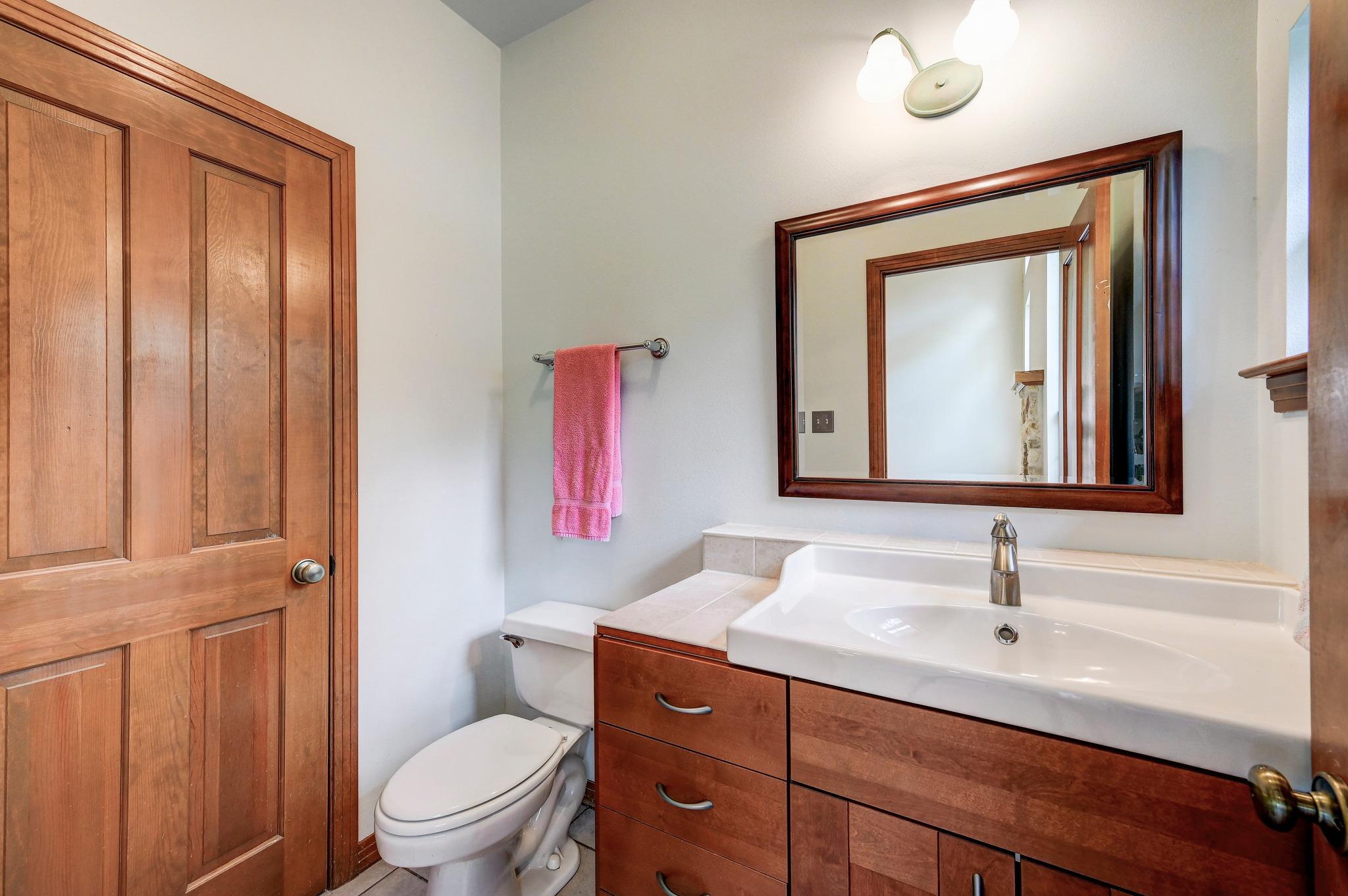 325 Crystal Meadows Dr, Kyle, TX 78640