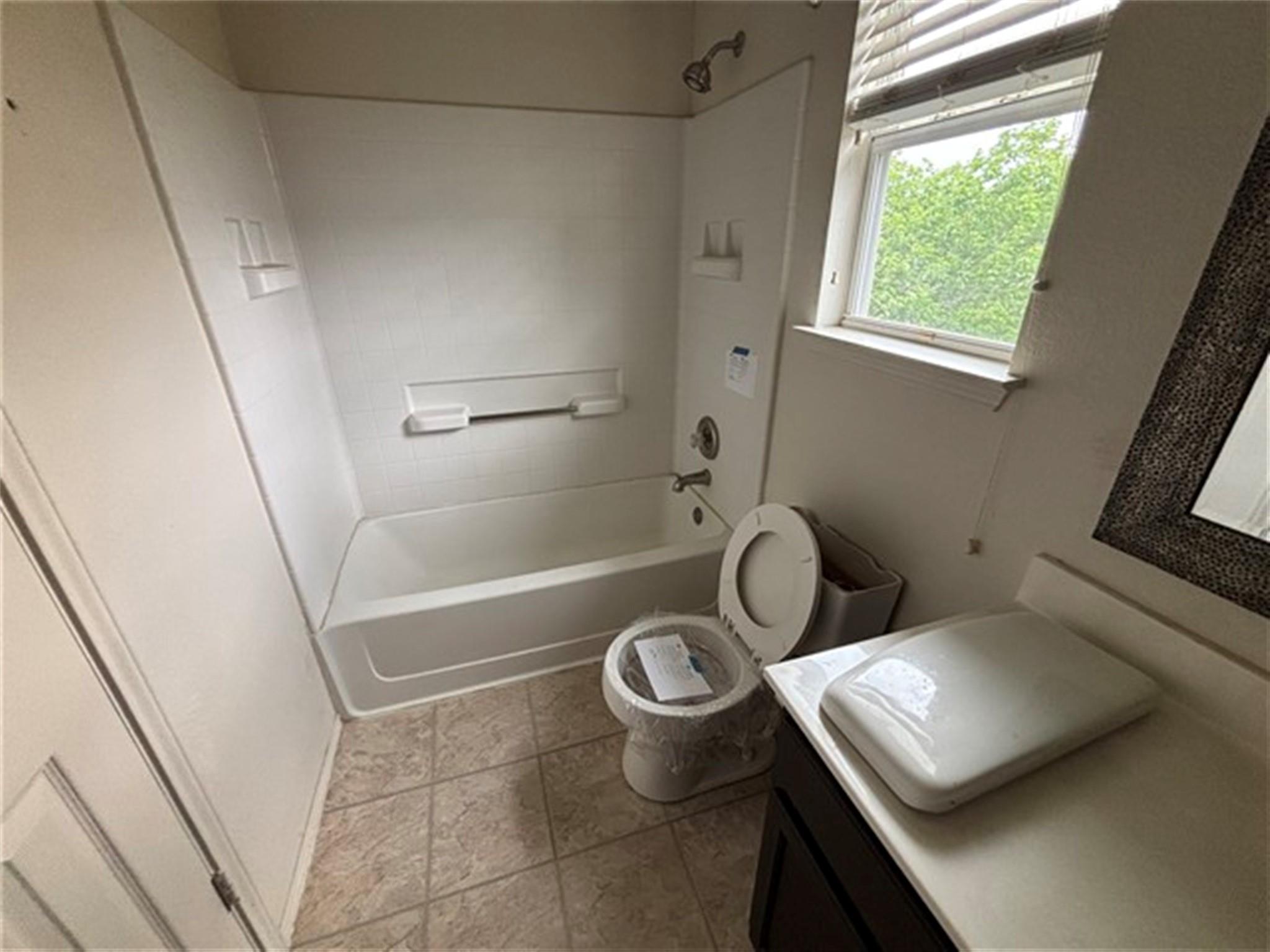 12828 Starbrimson Trl, Elgin, TX 78621