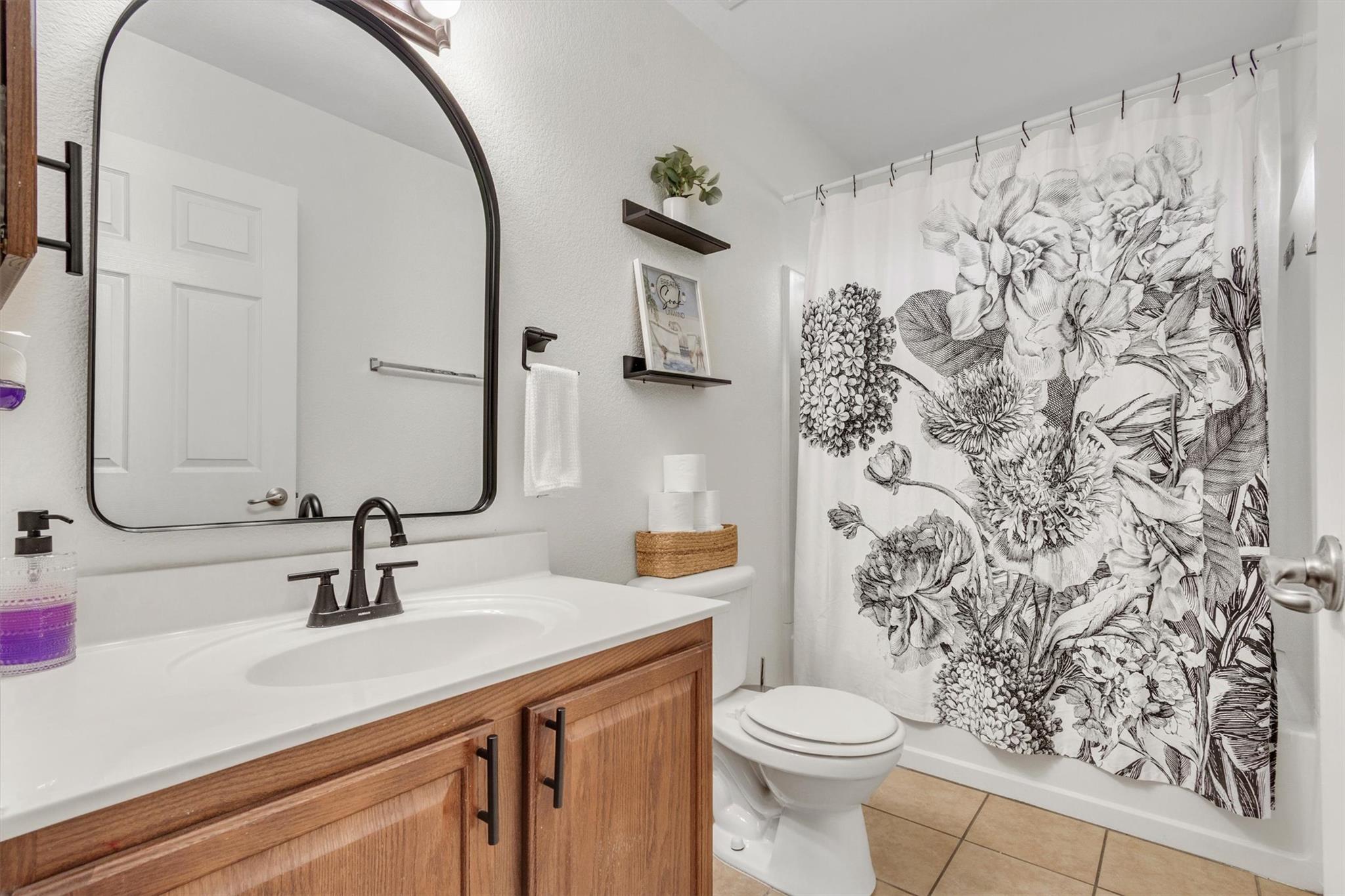 6105 Constellation Cir, Del Valle, TX 78617