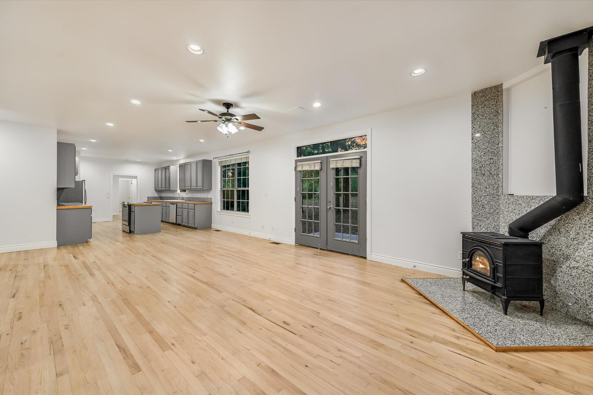 104 Upolu Ct, Bastrop, TX 78602