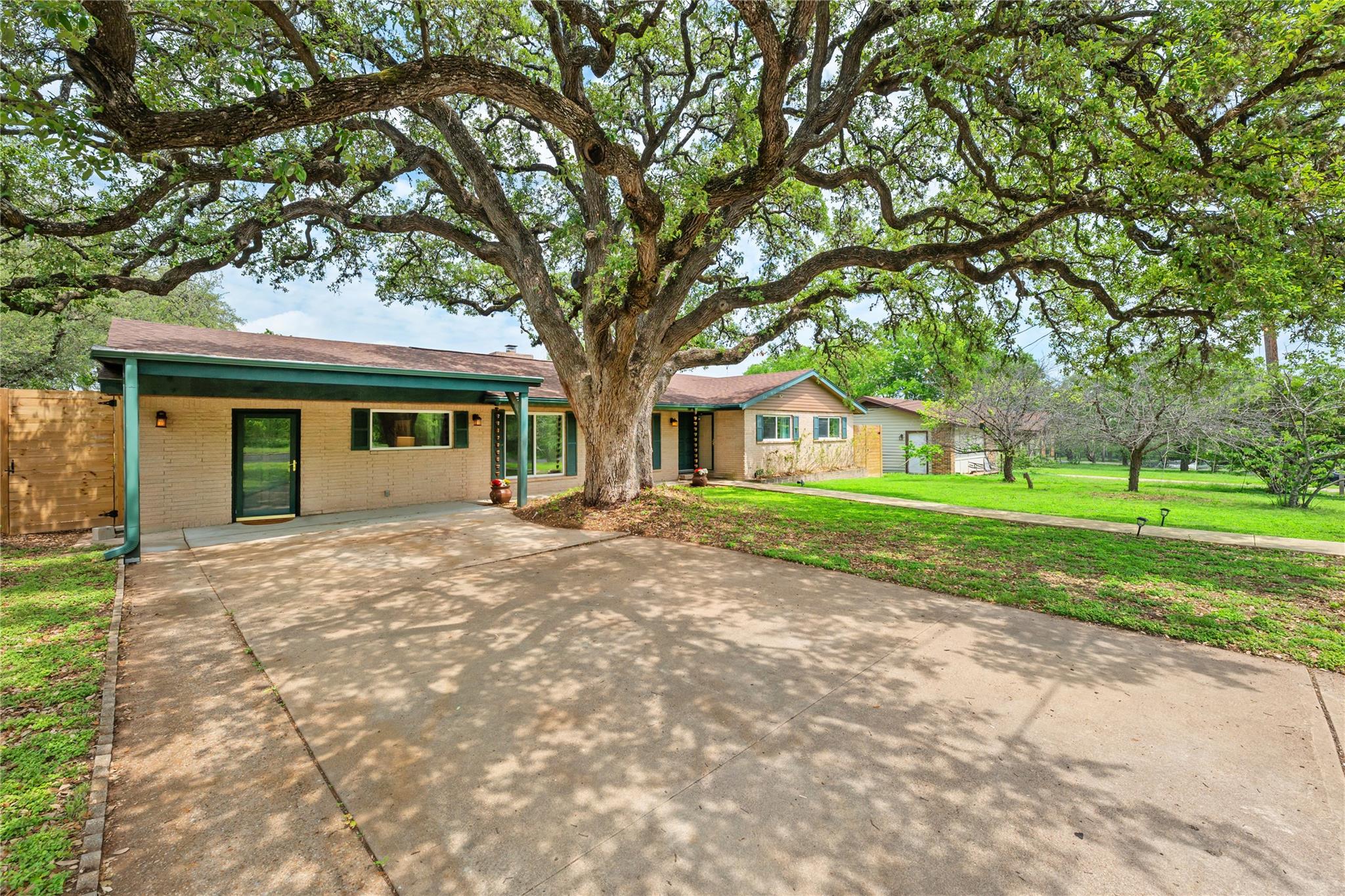 910 Berrywood Dr, Austin, TX 78753