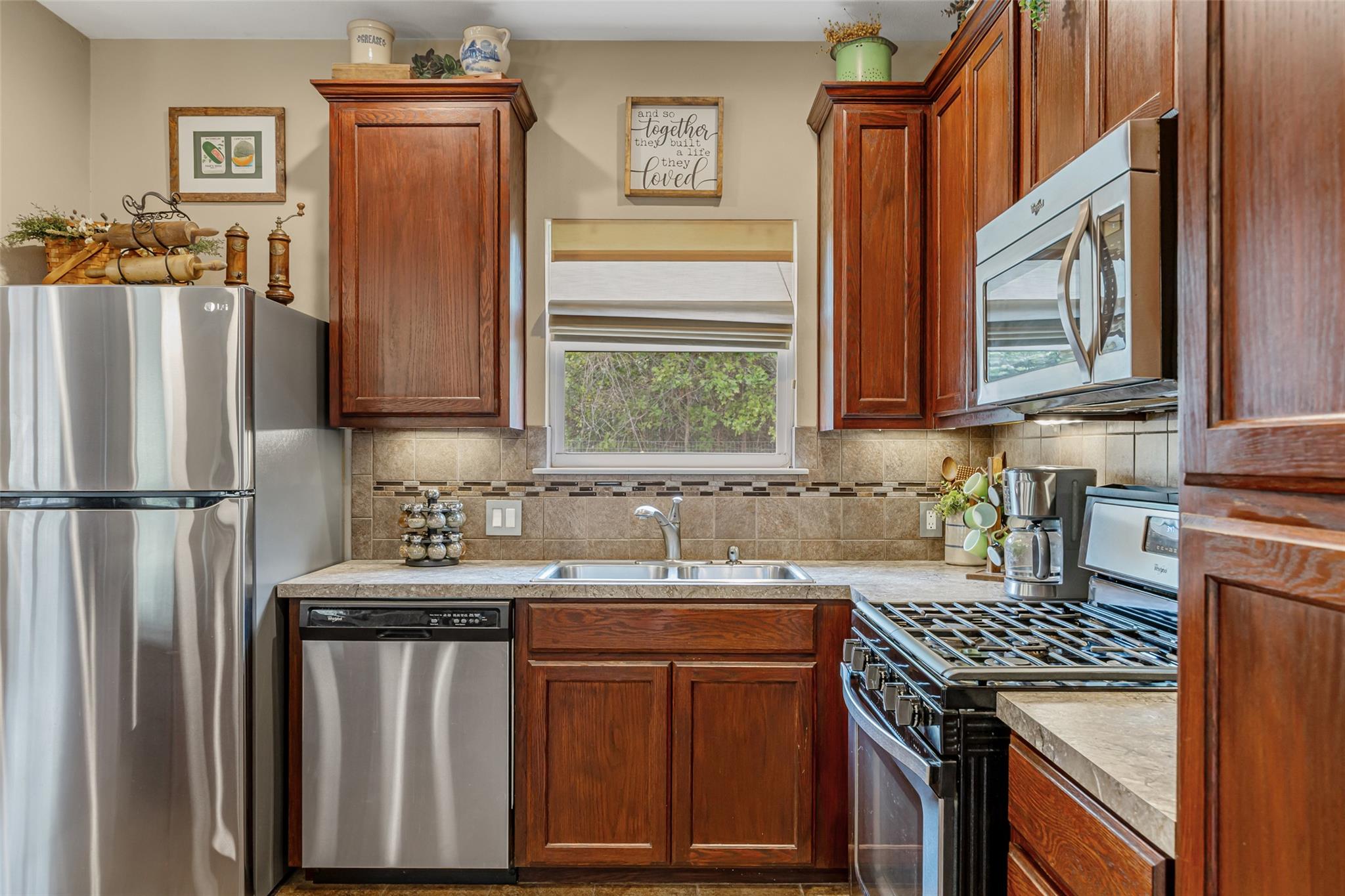 198 W Kelley Rd, Bastrop, TX 78602