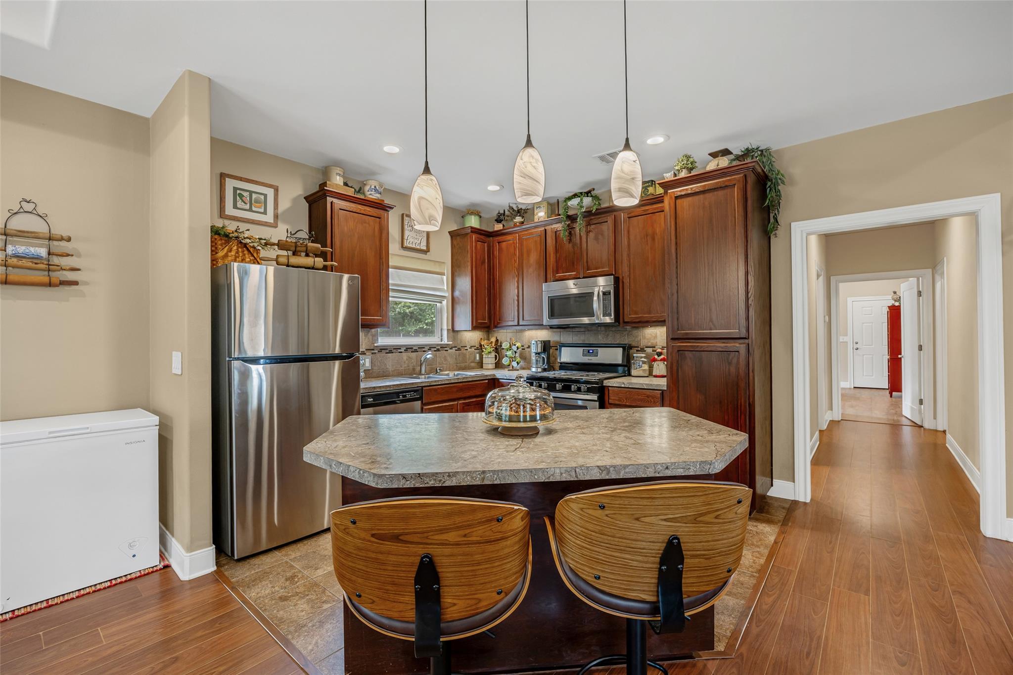 198 W Kelley Rd, Bastrop, TX 78602