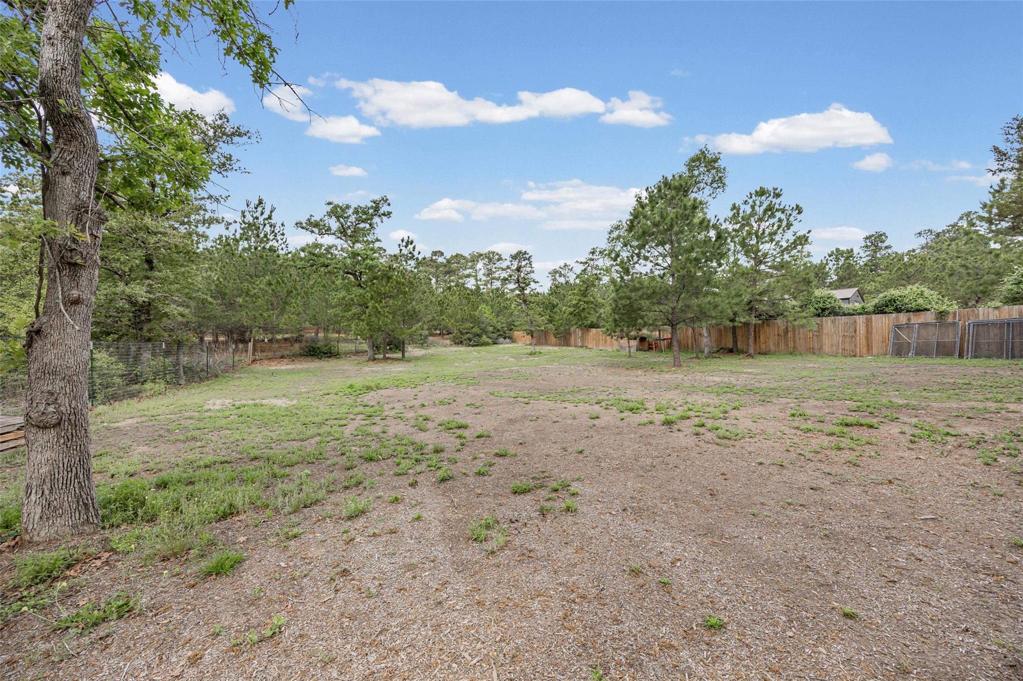 198 W Kelley Rd, Bastrop, TX 78602
