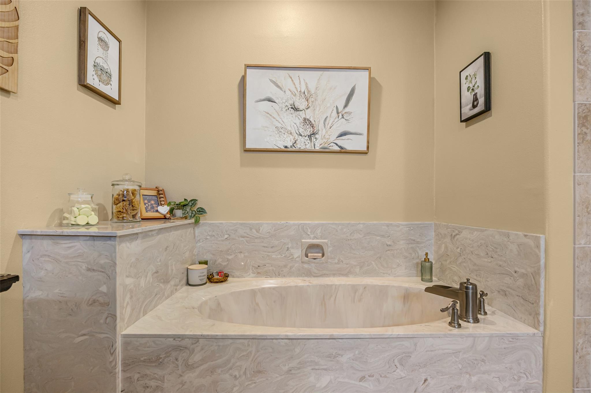 198 W Kelley Rd, Bastrop, TX 78602