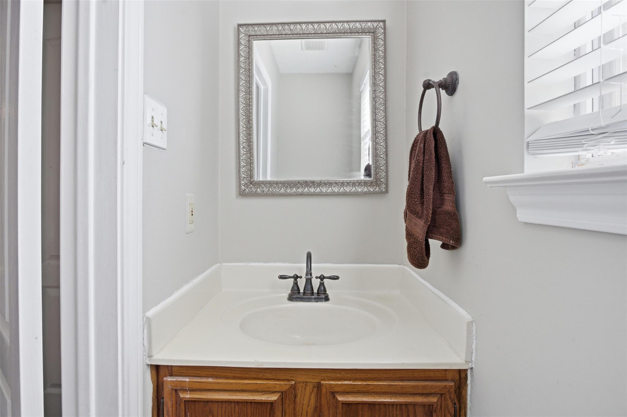 2106 Logan Dr, Round Rock, TX 78664