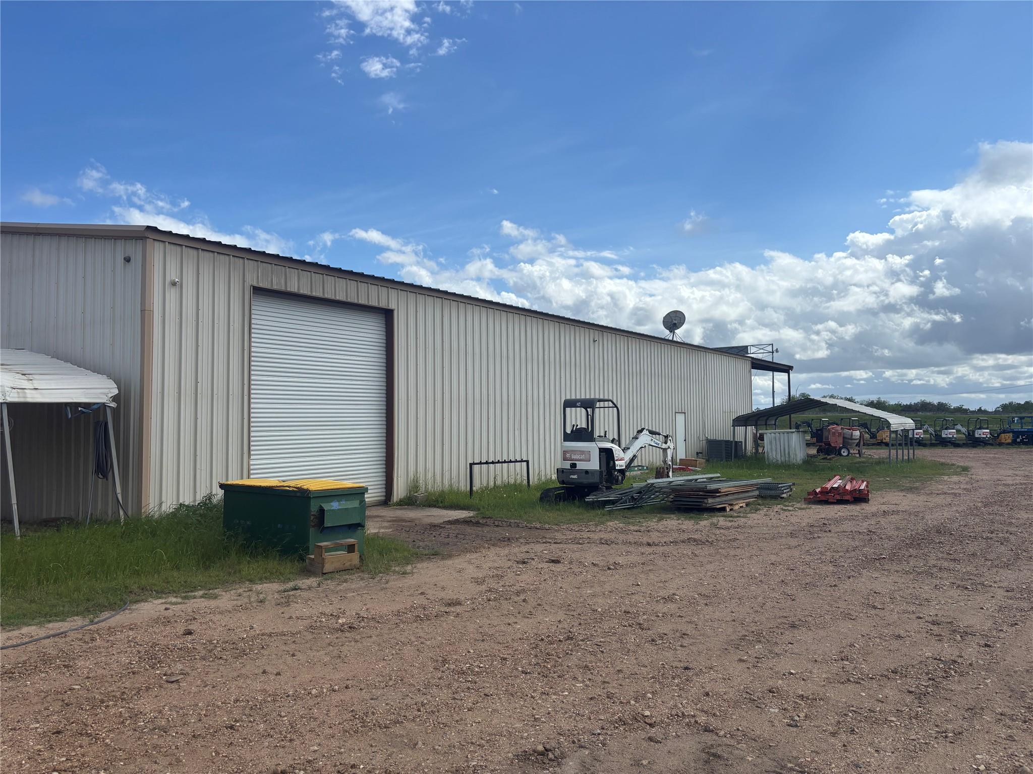 1626 E Hwy 71 Bypass, La Grange, TX 78945