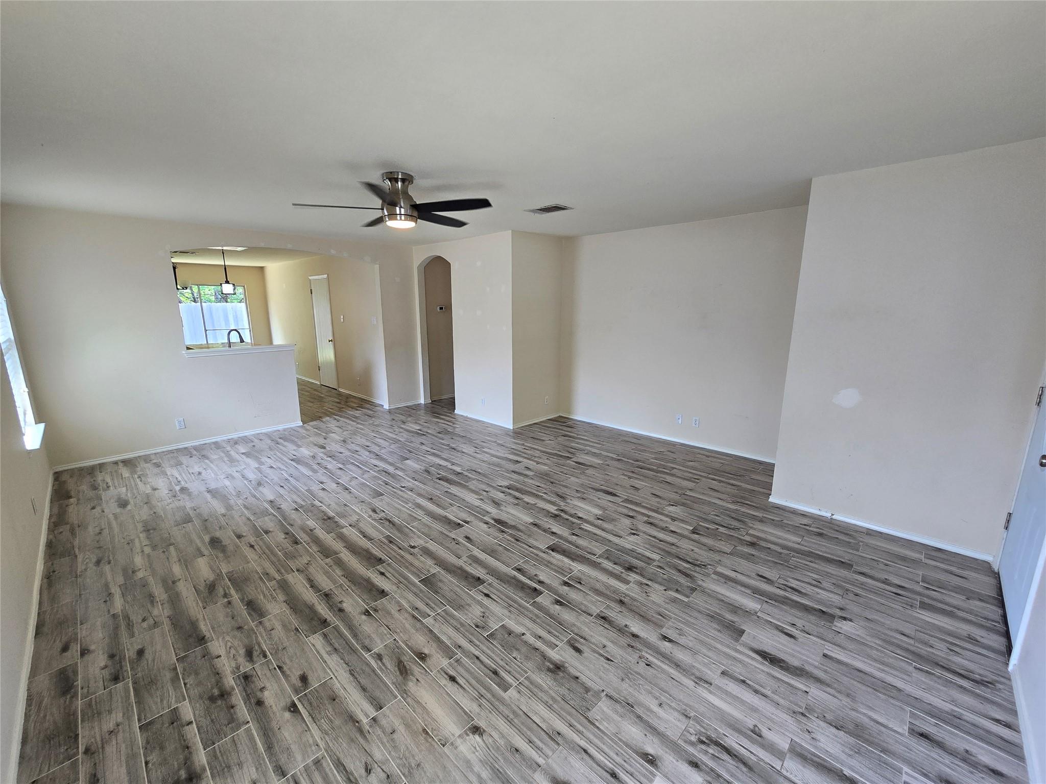 2011 Garrison Dr, Leander, TX 78641