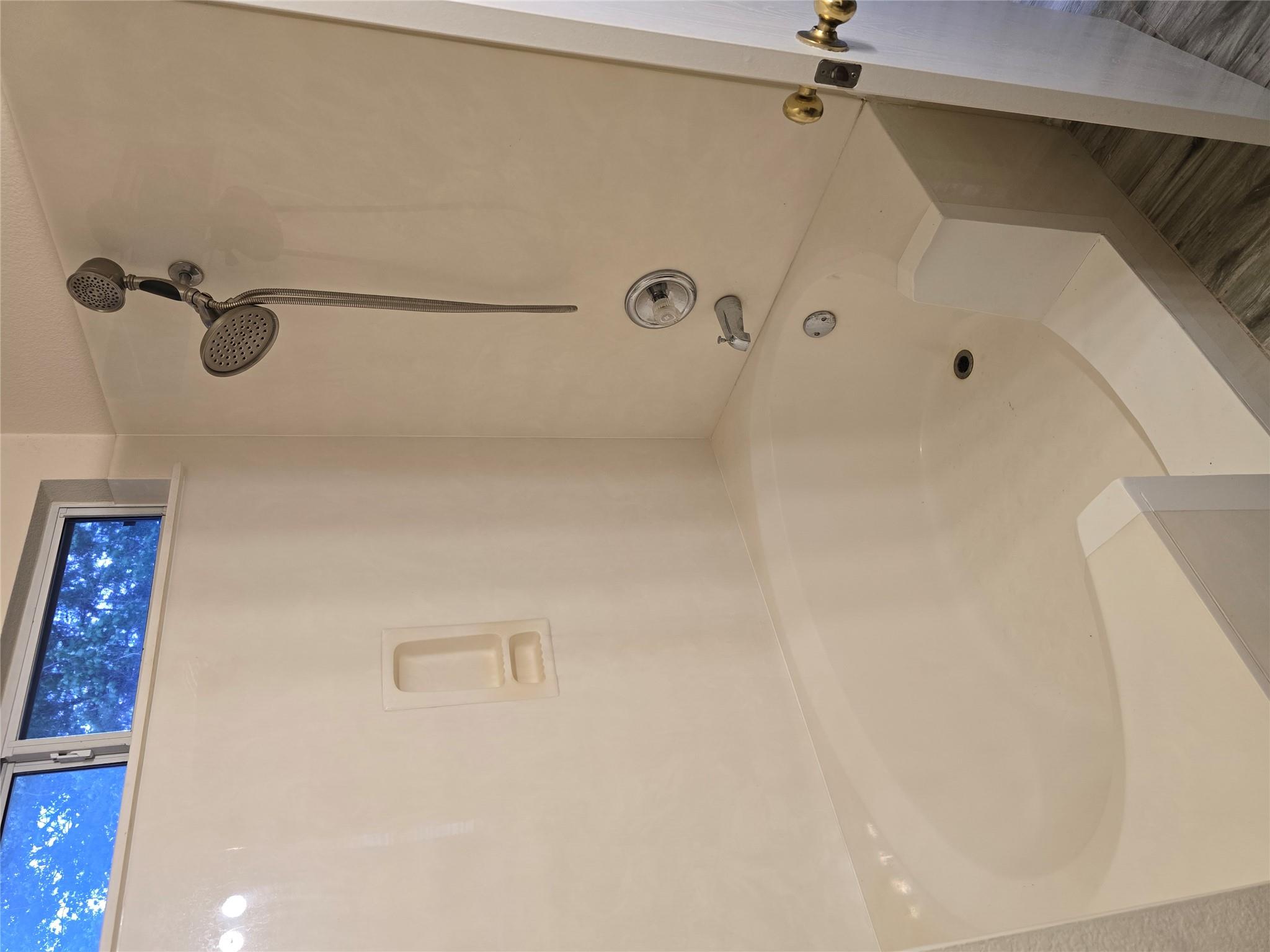 2011 Garrison Dr, Leander, TX 78641