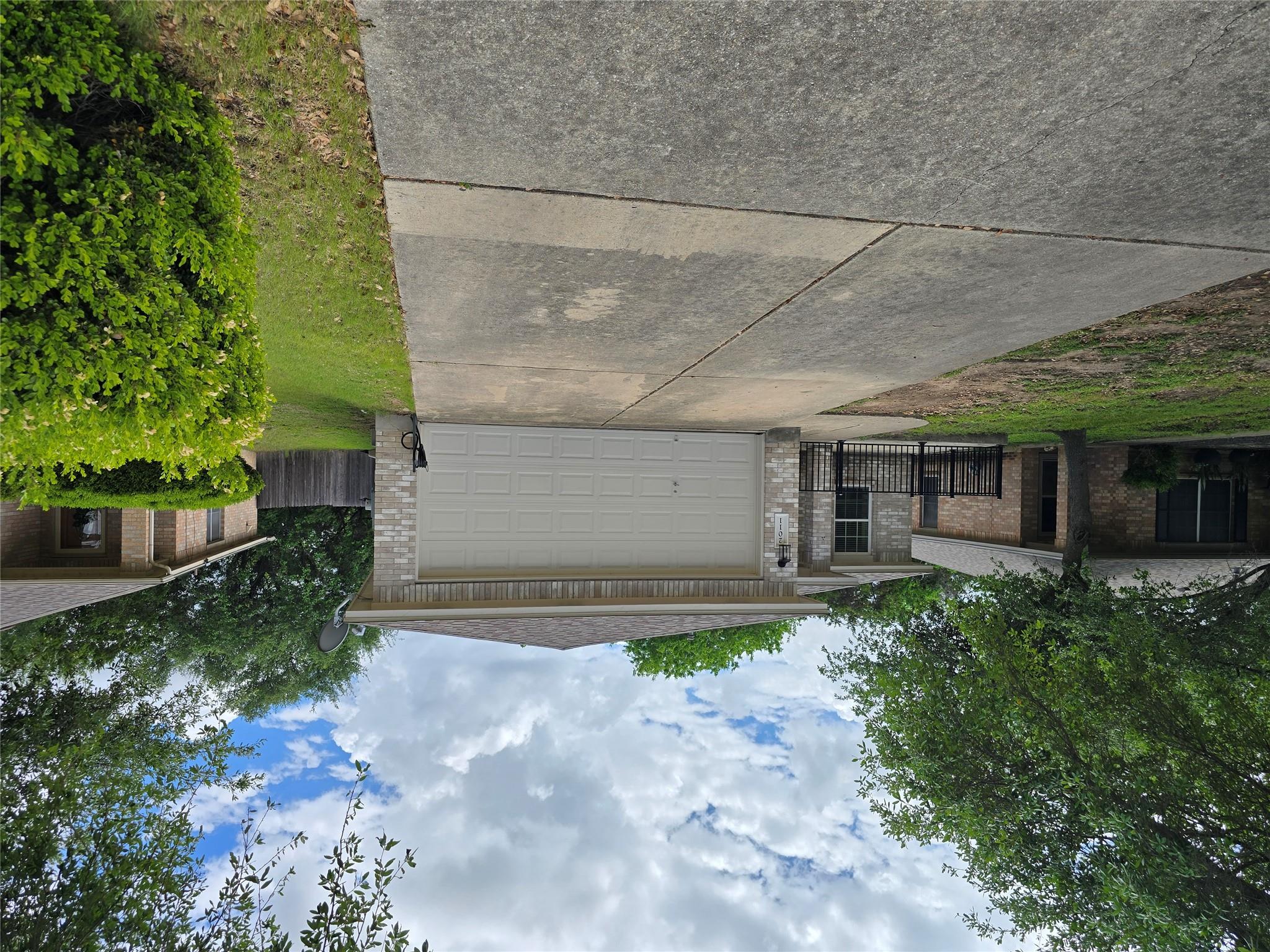 2011 Garrison Dr, Leander, TX 78641