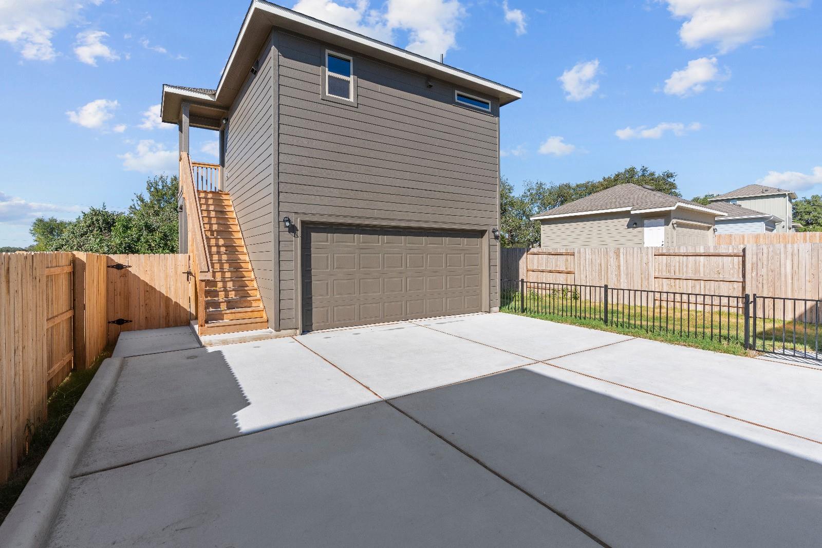 1725 Lakota Ln, Leander, TX 78641