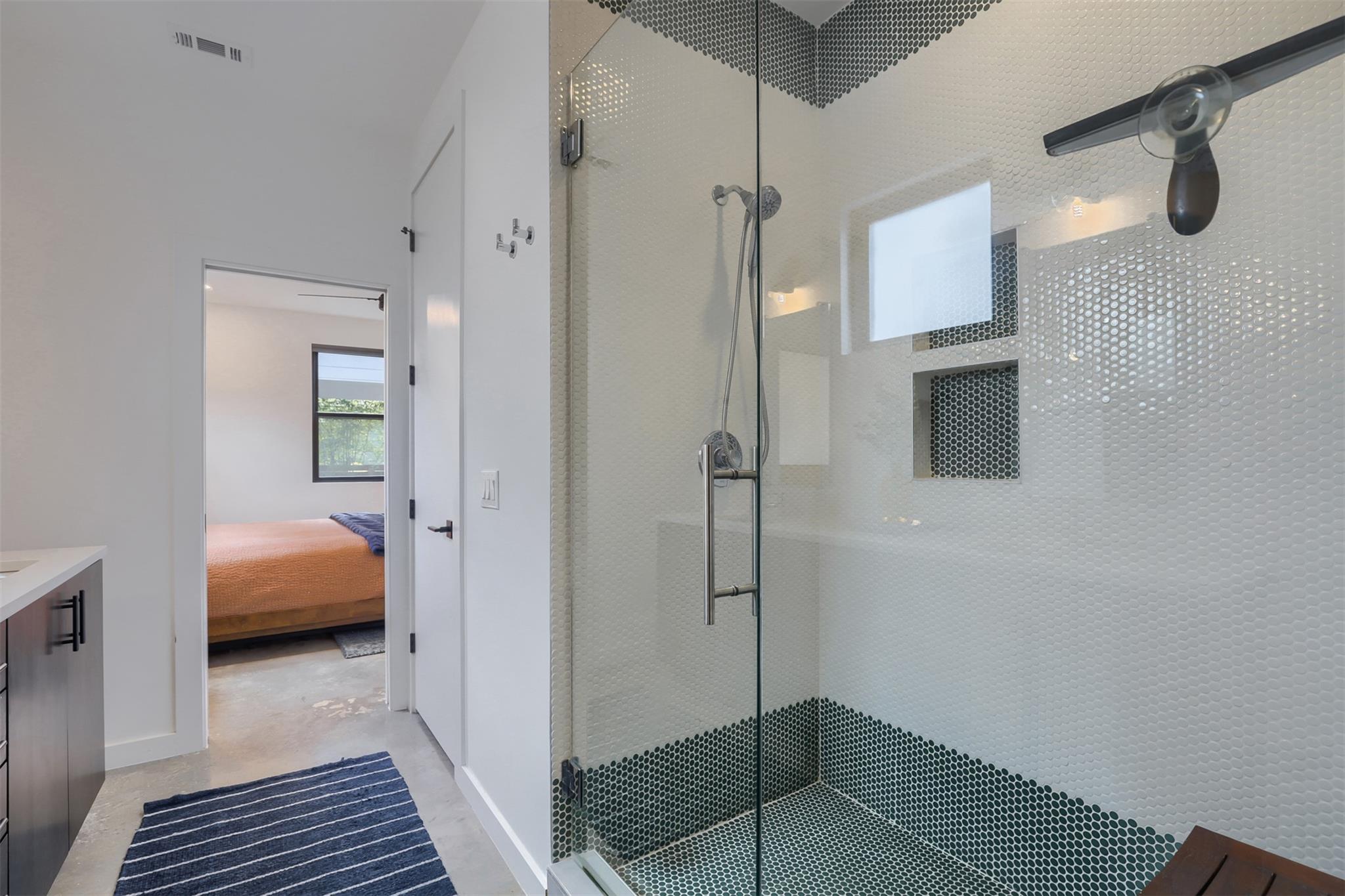 2001 Sl Davis Ave, Austin, TX 78702