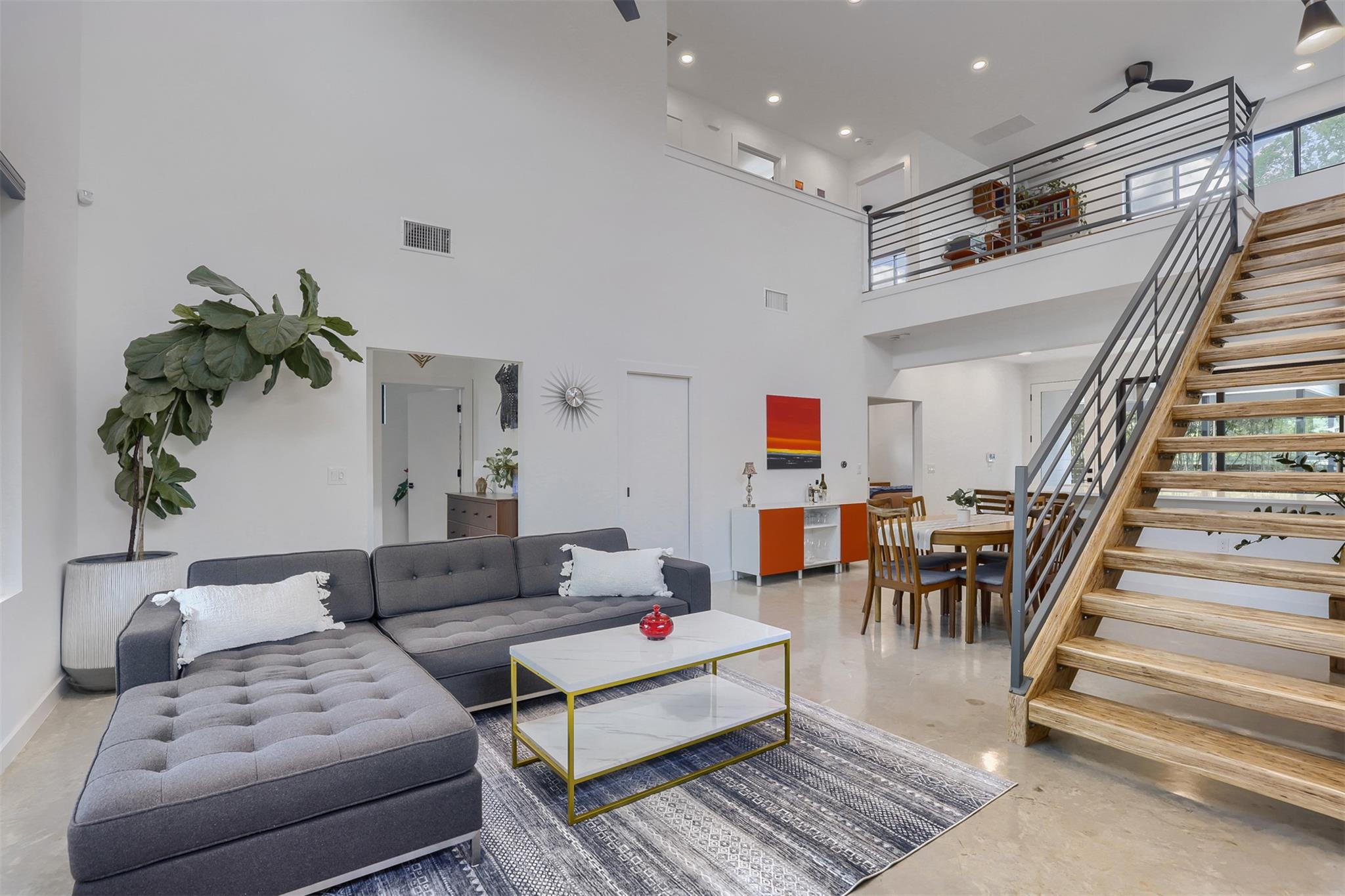 2001 Sl Davis Ave, Austin, TX 78702