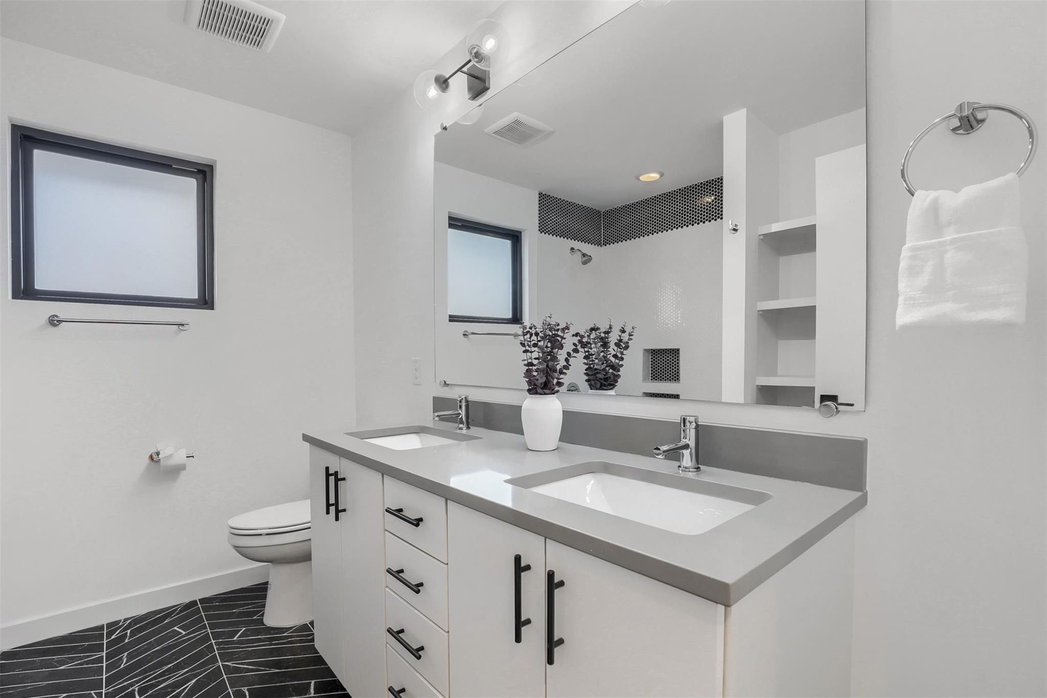 2001 Sl Davis Ave, Austin, TX 78702