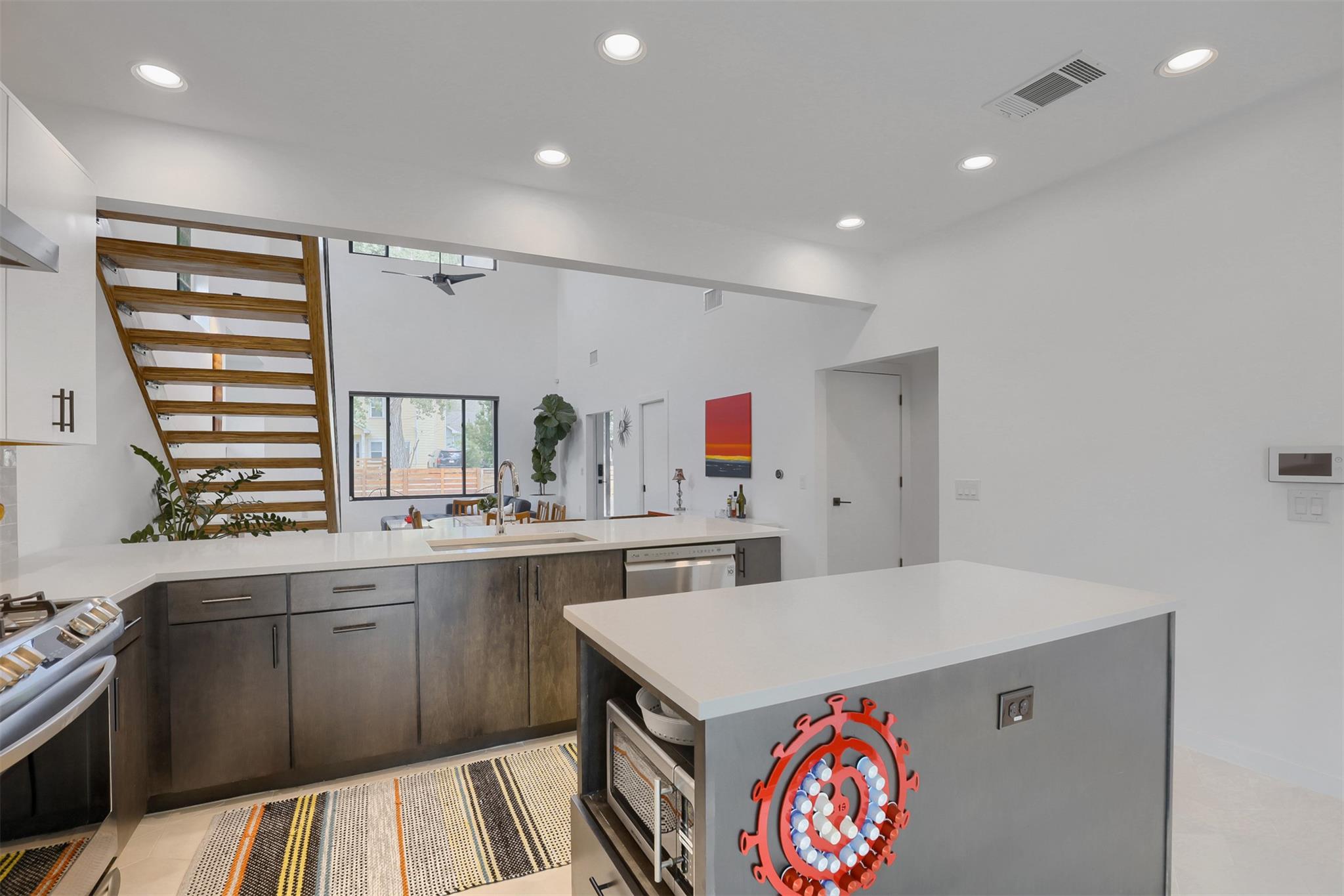 2001 Sl Davis Ave, Austin, TX 78702