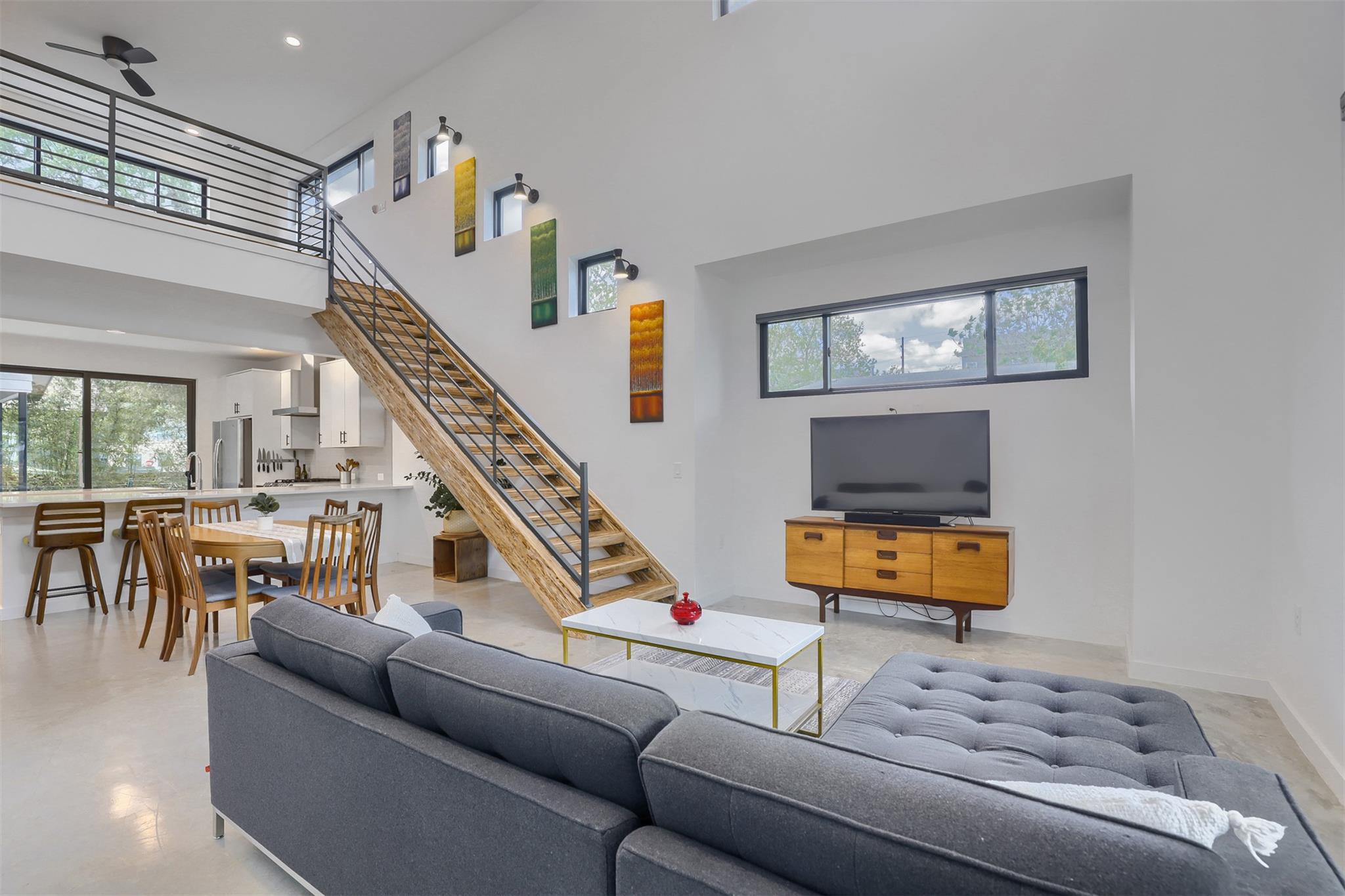 2001 Sl Davis Ave, Austin, TX 78702