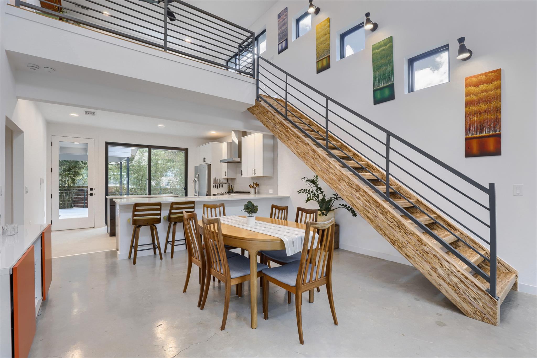 2001 Sl Davis Ave, Austin, TX 78702