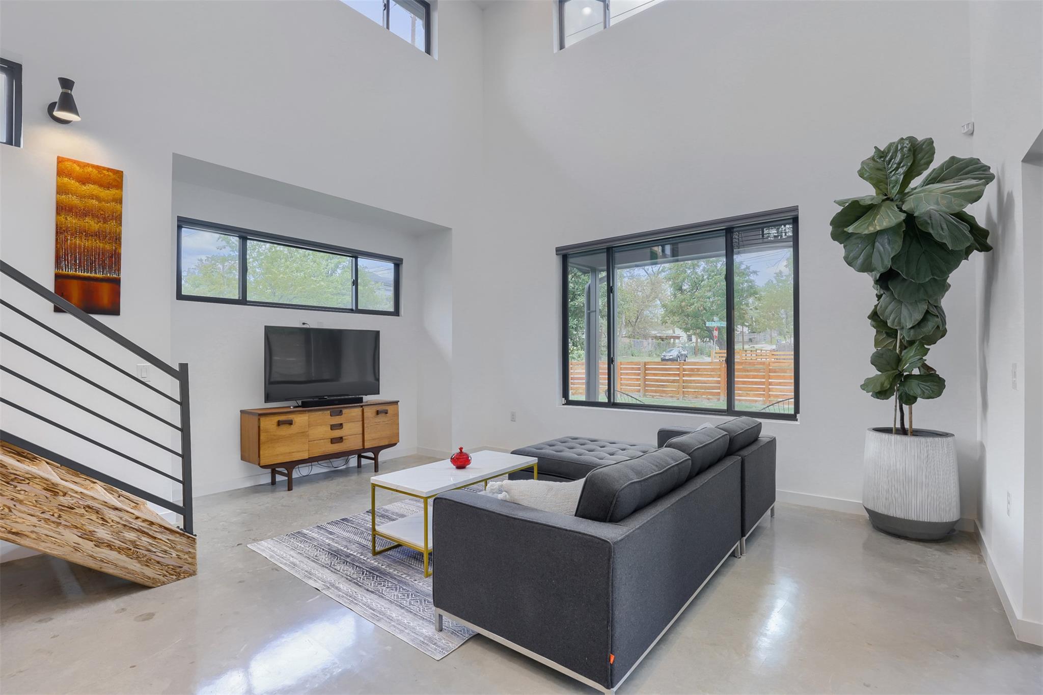 2001 Sl Davis Ave, Austin, TX 78702