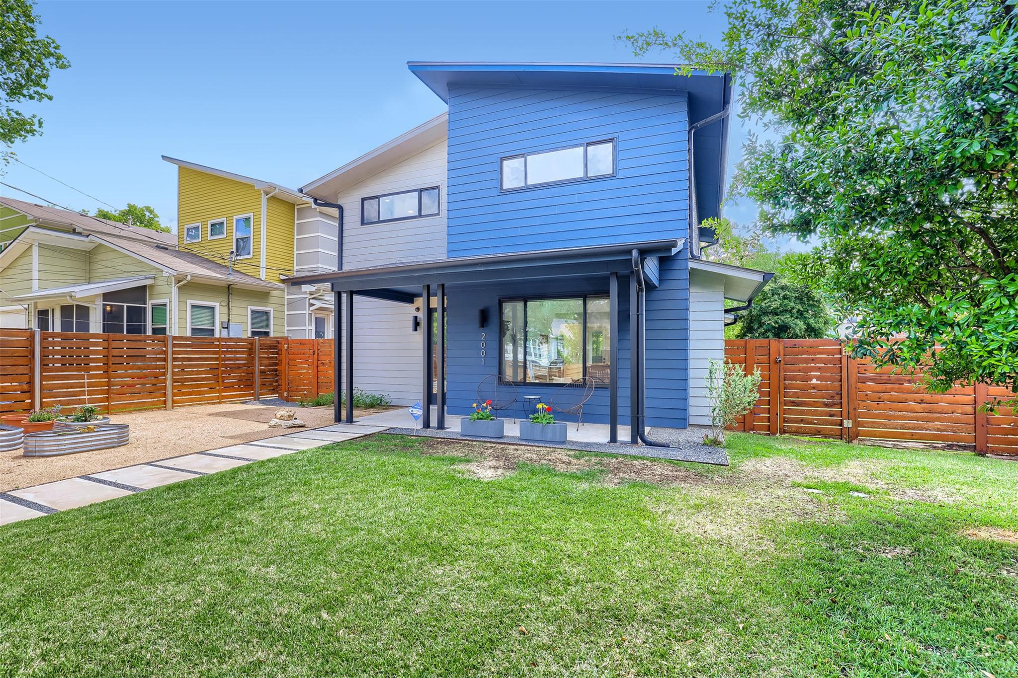 2001 Sl Davis Ave, Austin, TX 78702