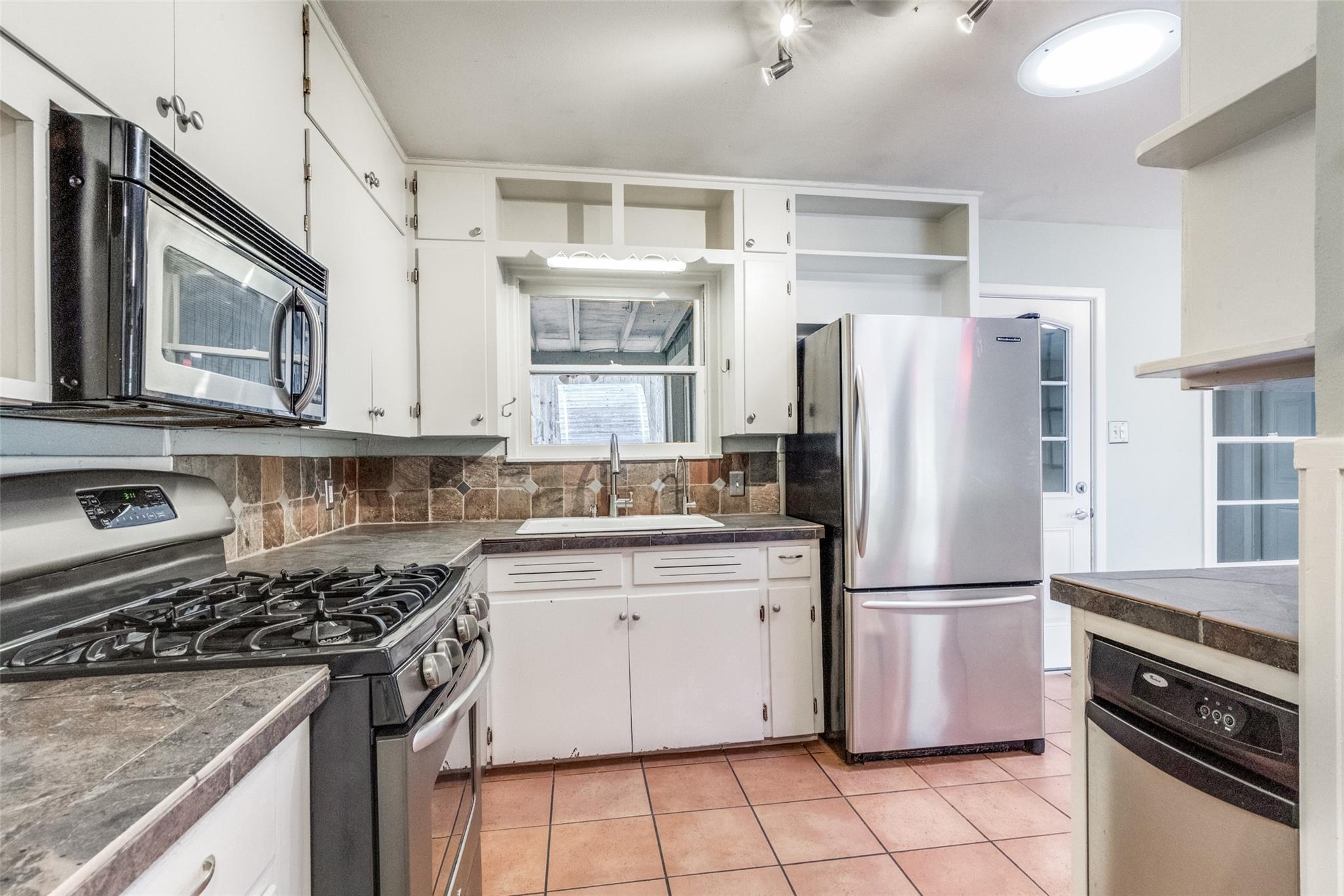 11504 Oakwood Dr, Austin, TX 78753