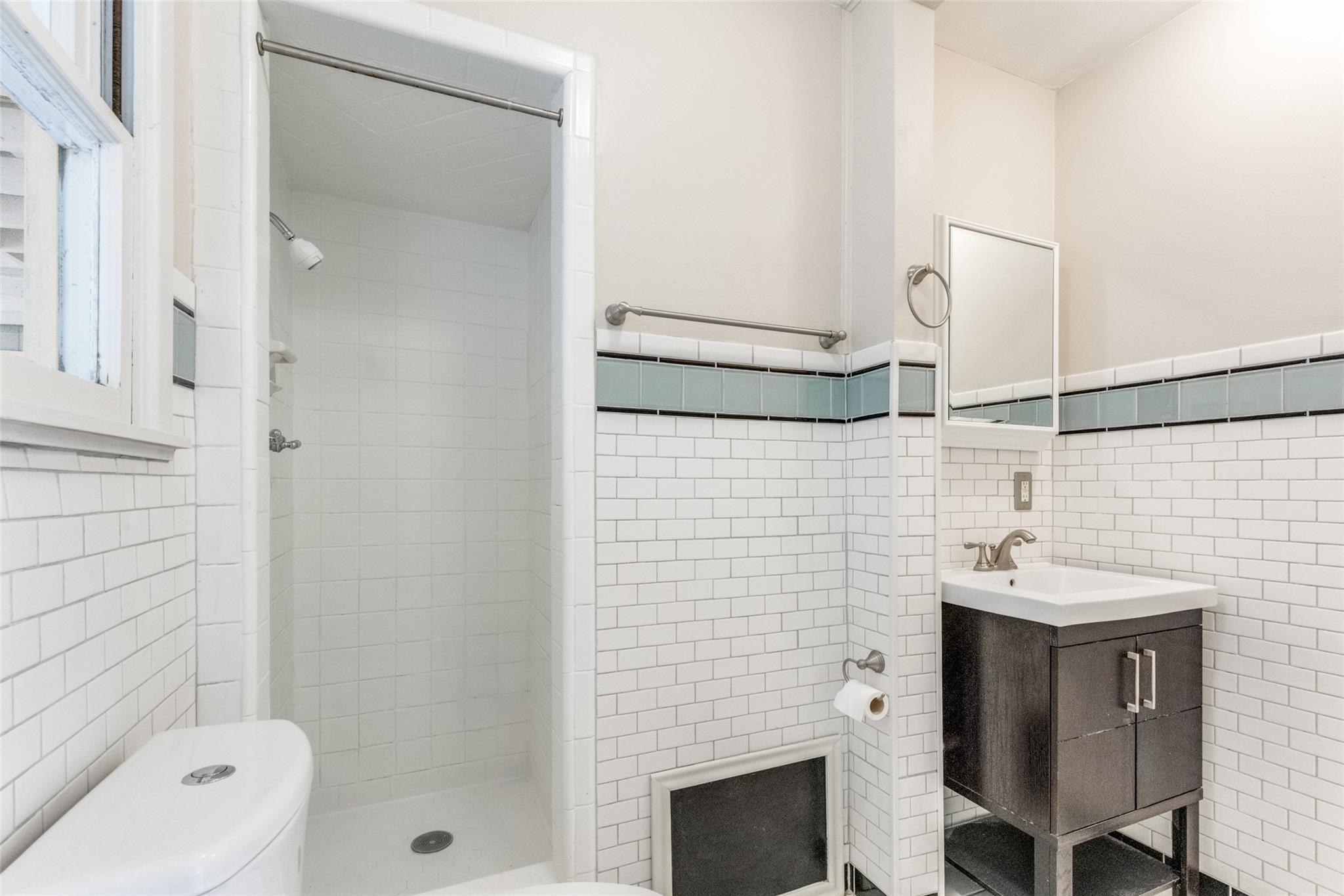 11504 Oakwood Dr, Austin, TX 78753