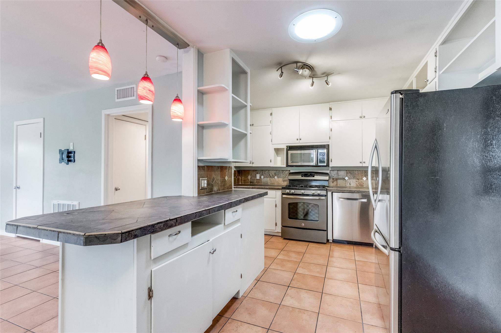 11504 Oakwood Dr, Austin, TX 78753