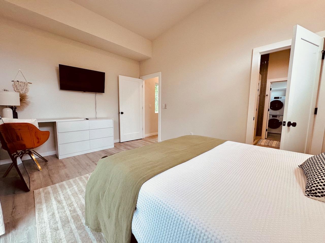 4706 Sylvandale Dr # 2, Austin, TX 78745