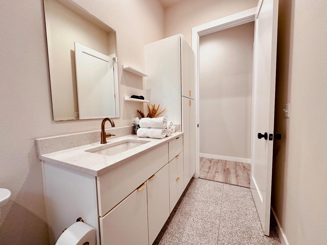 4706 Sylvandale Dr # 2, Austin, TX 78745