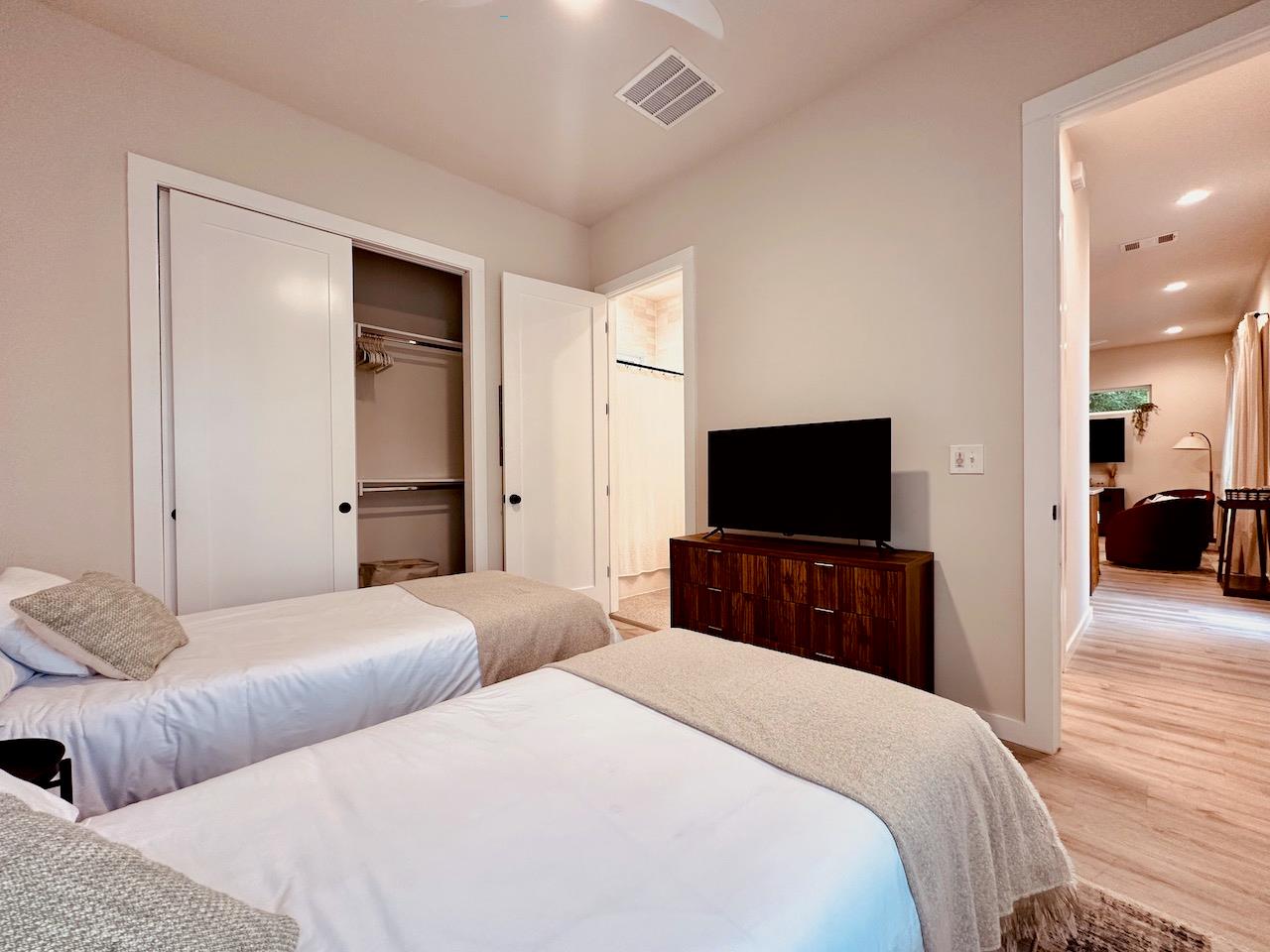 4706 Sylvandale Dr # 2, Austin, TX 78745