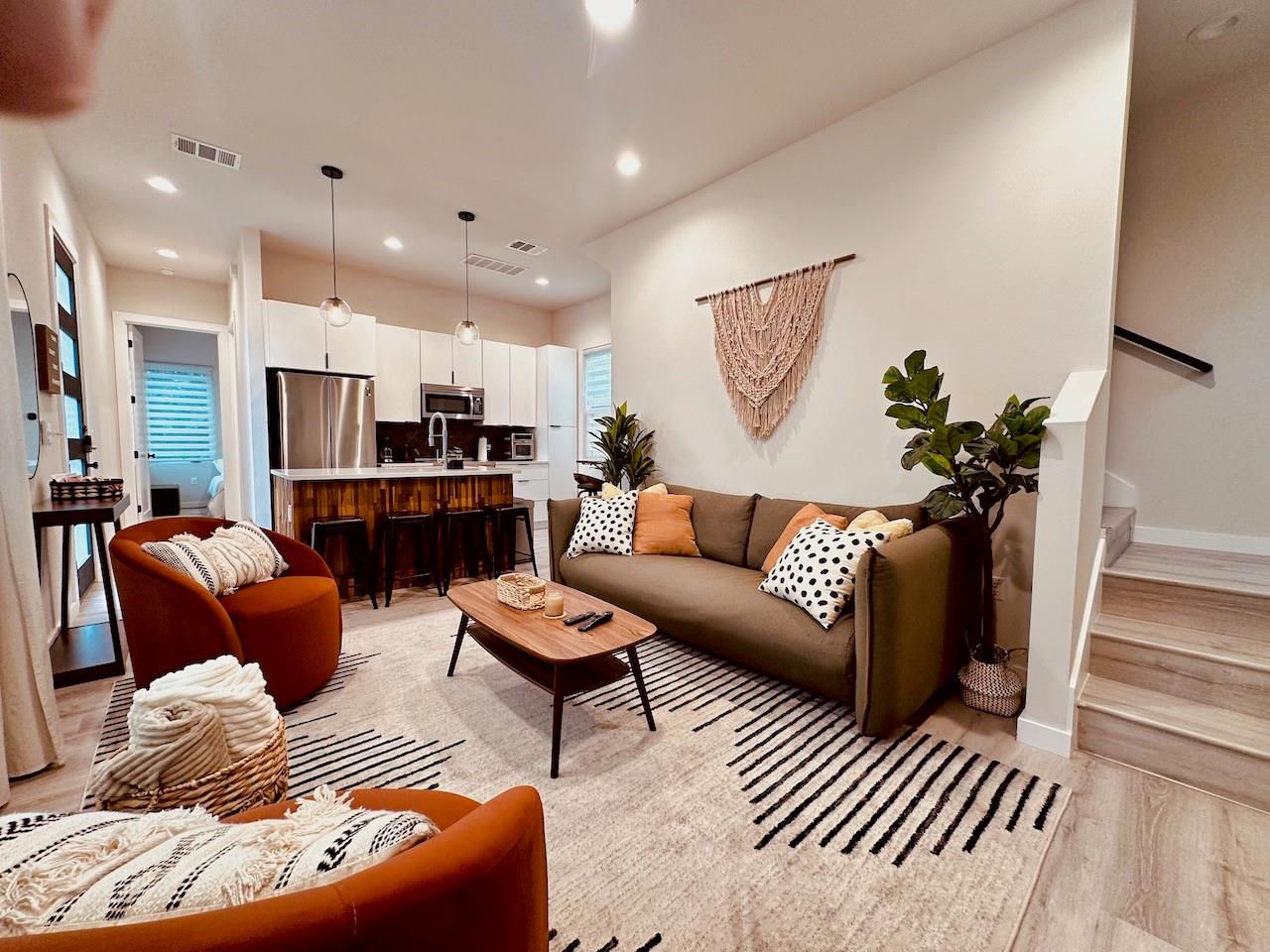 4706 Sylvandale Dr # 2, Austin, TX 78745